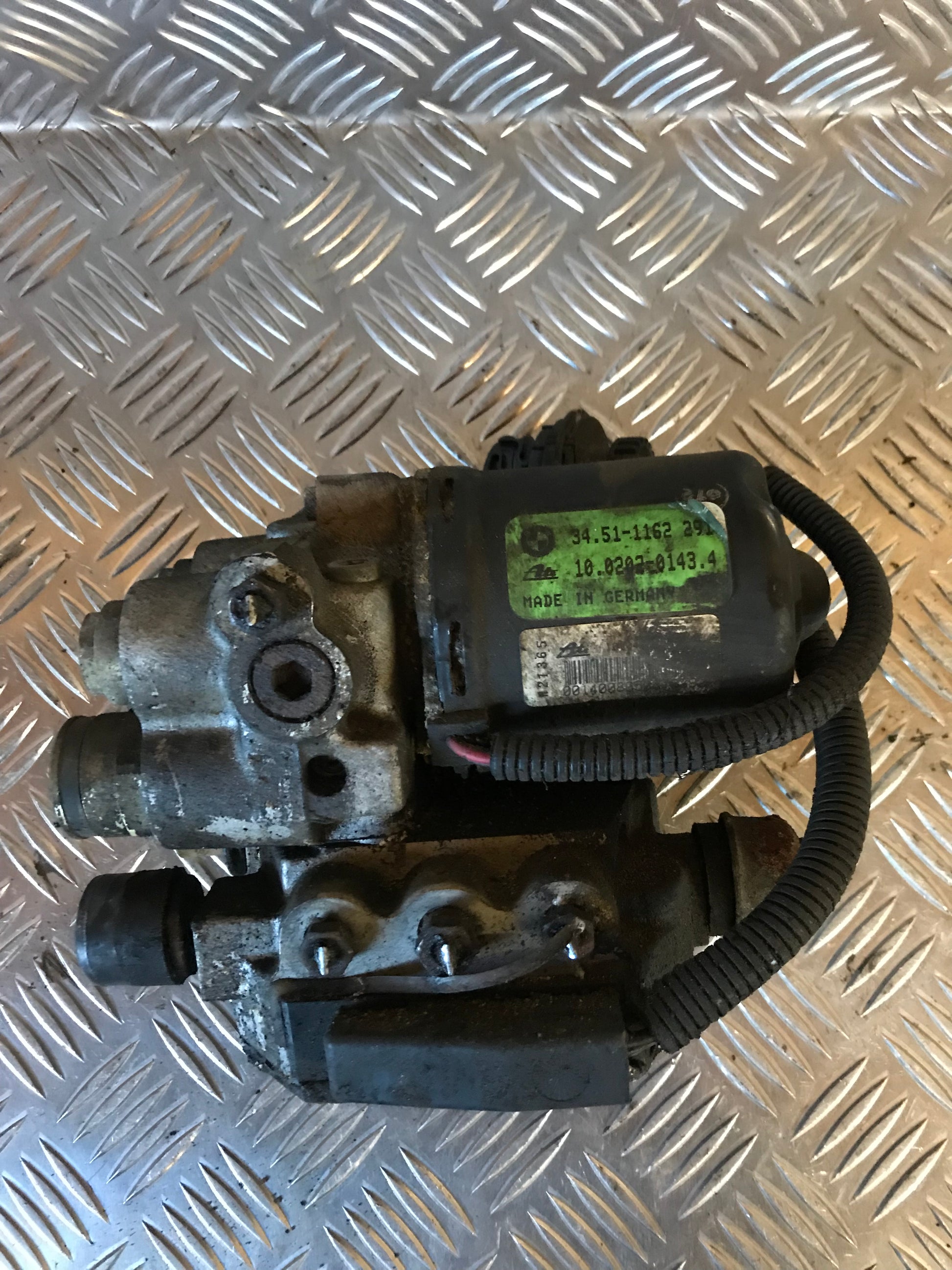 BMW 3-Serie E36 Abs Pumpe Med OEM Nr. 34511162291 Fra BMW Ophugger