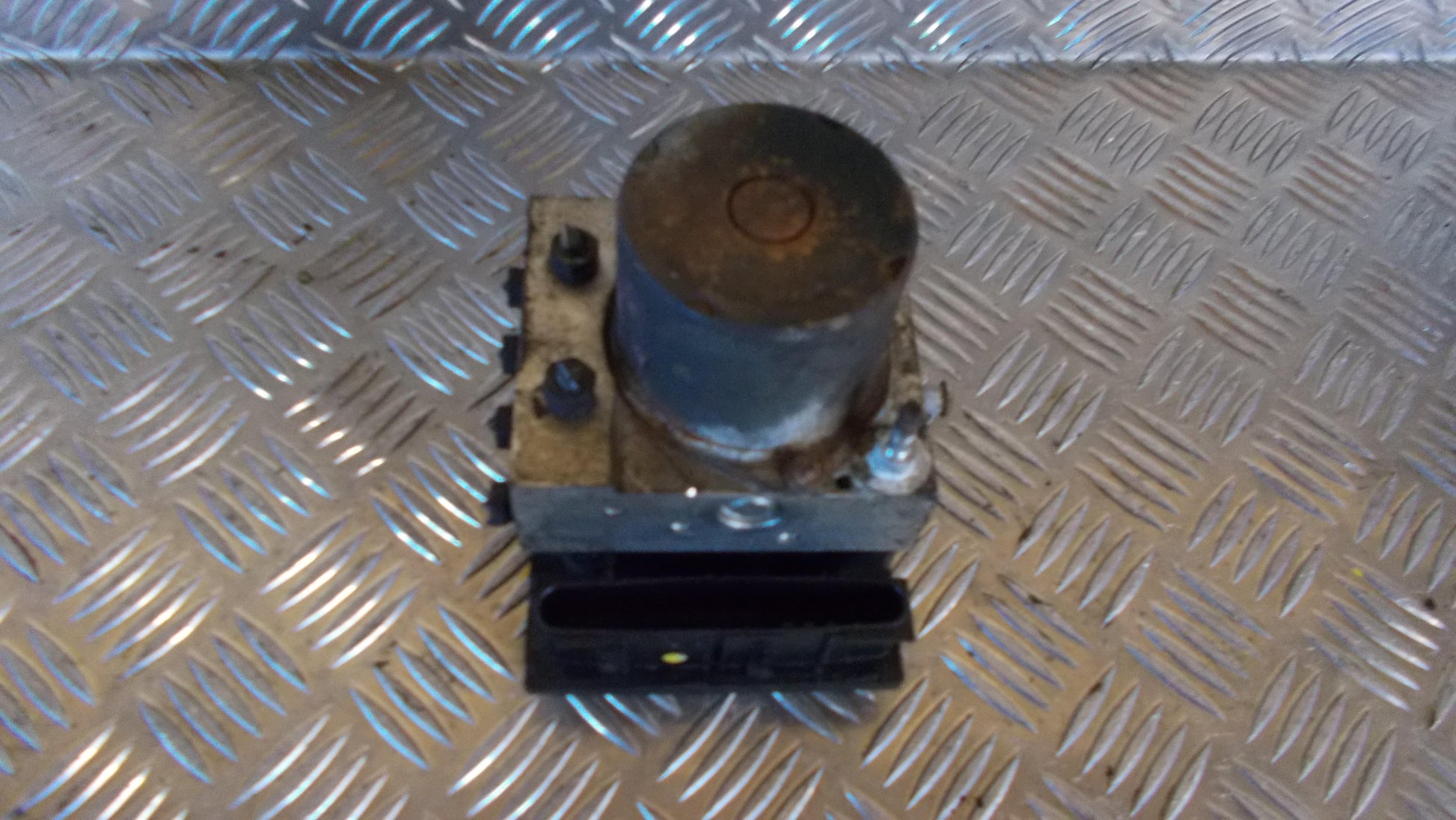 Hyundai I30 Km ABS Pumpe Med OEM Nr. 589202L500 Fra Hyundai Ophugger