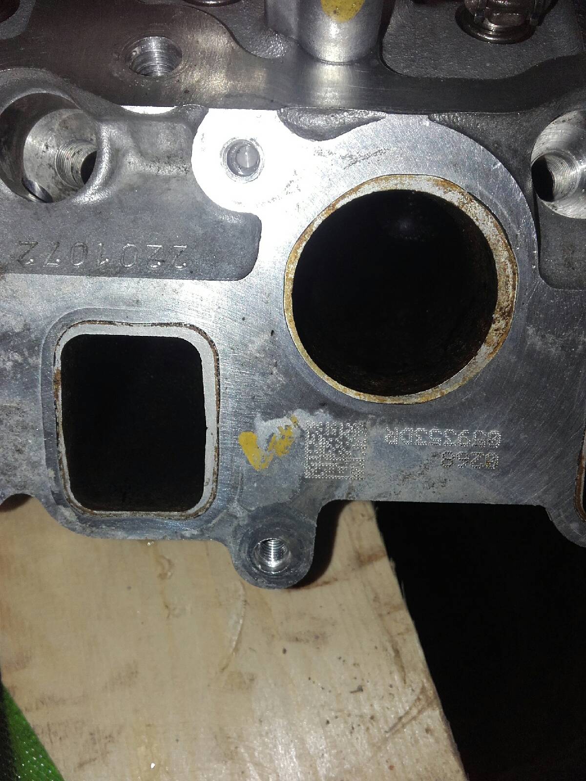 Audi A6 Topstykke Med OEM Nr. 059353DR Fra Audi Ophugger
