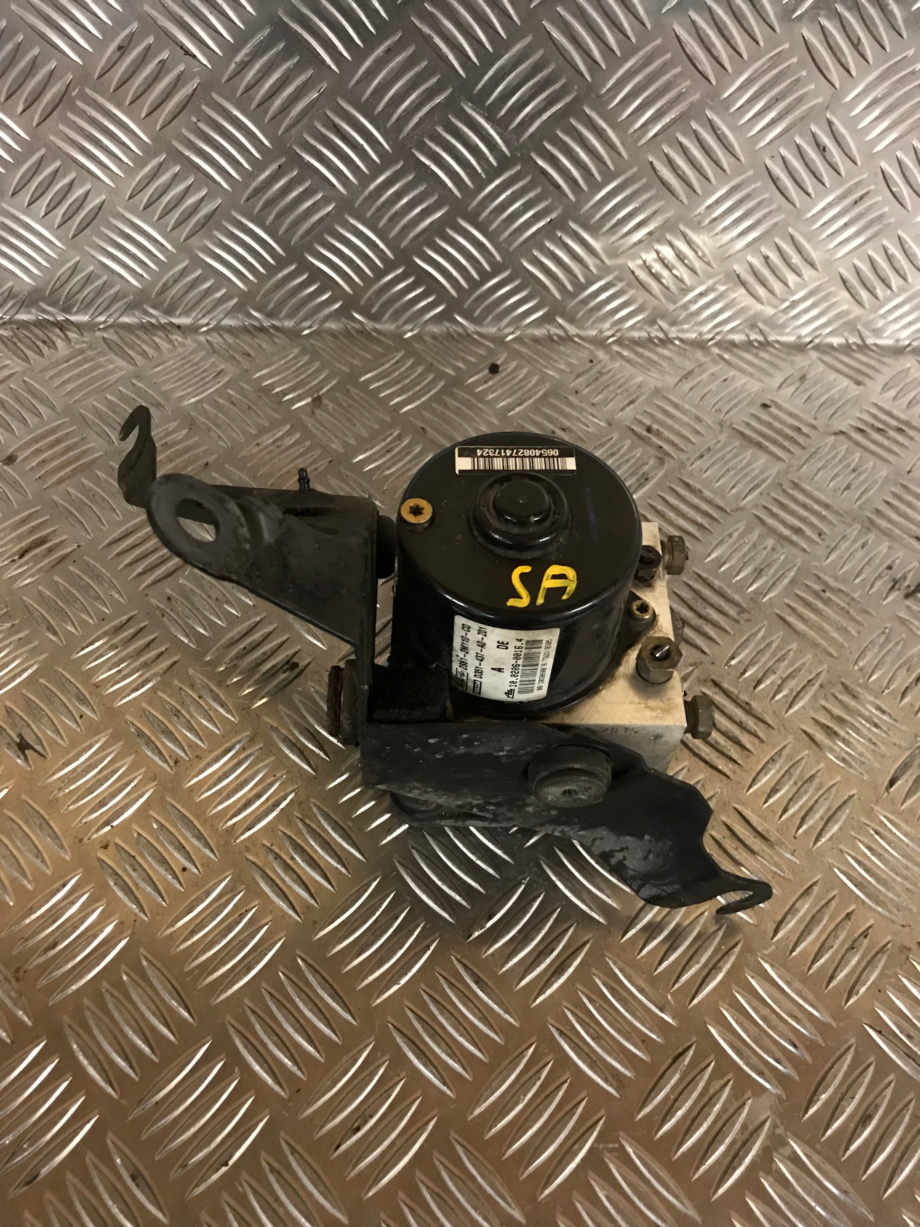 Ford Fiesta 6 ABS Pumpe Med OEM Nr. 2S612M110CD Fra Ford Ophugger