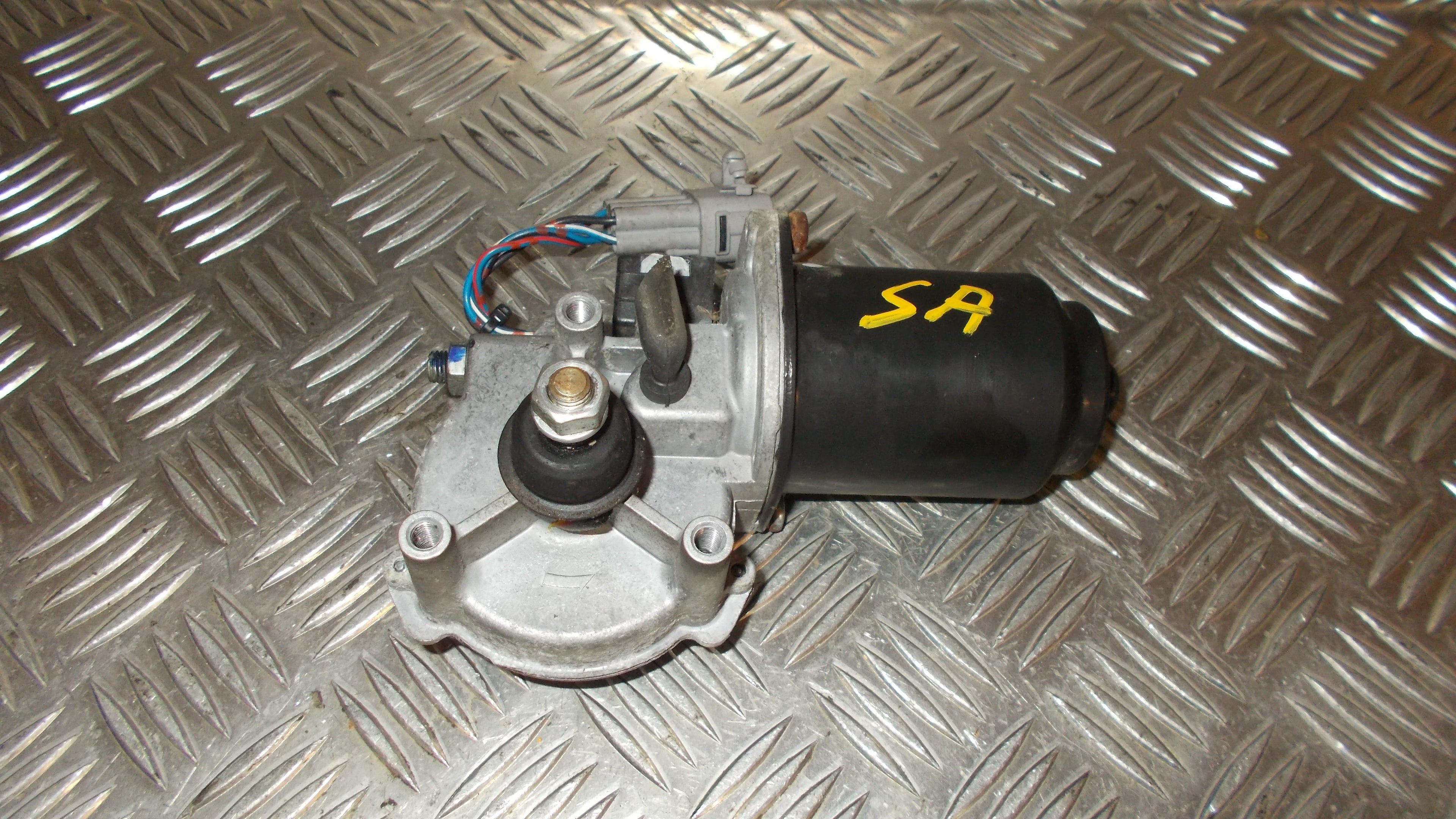 Suzuki Swift Viskermotor Med OEM Nr. 38100T62J00 Fra Suzuki Ophugger