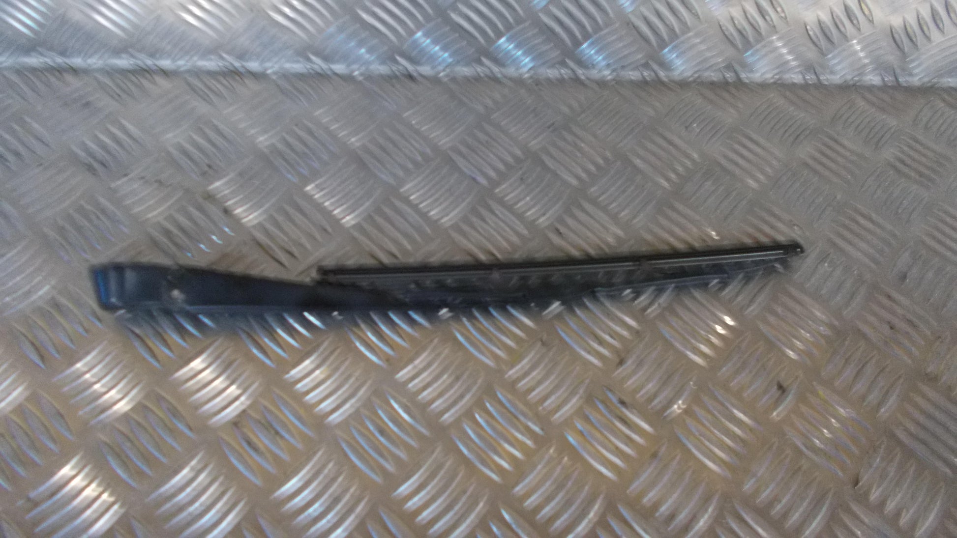 Ford Fusion 1 Viskerarm Med OEM Nr. Ophugger Fra Ford Ophugger