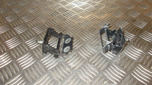 Ford Fusion 1 Bagklapshængsel Med OEM Nr. Ophugger Fra Ford Ophugger