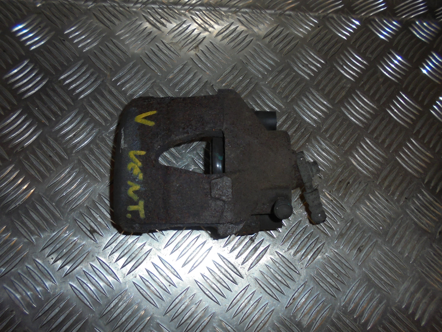 VW Polo 6R Bremsekaliber VF Med OEM Nr. 1K0615123D Fra VW Ophugger