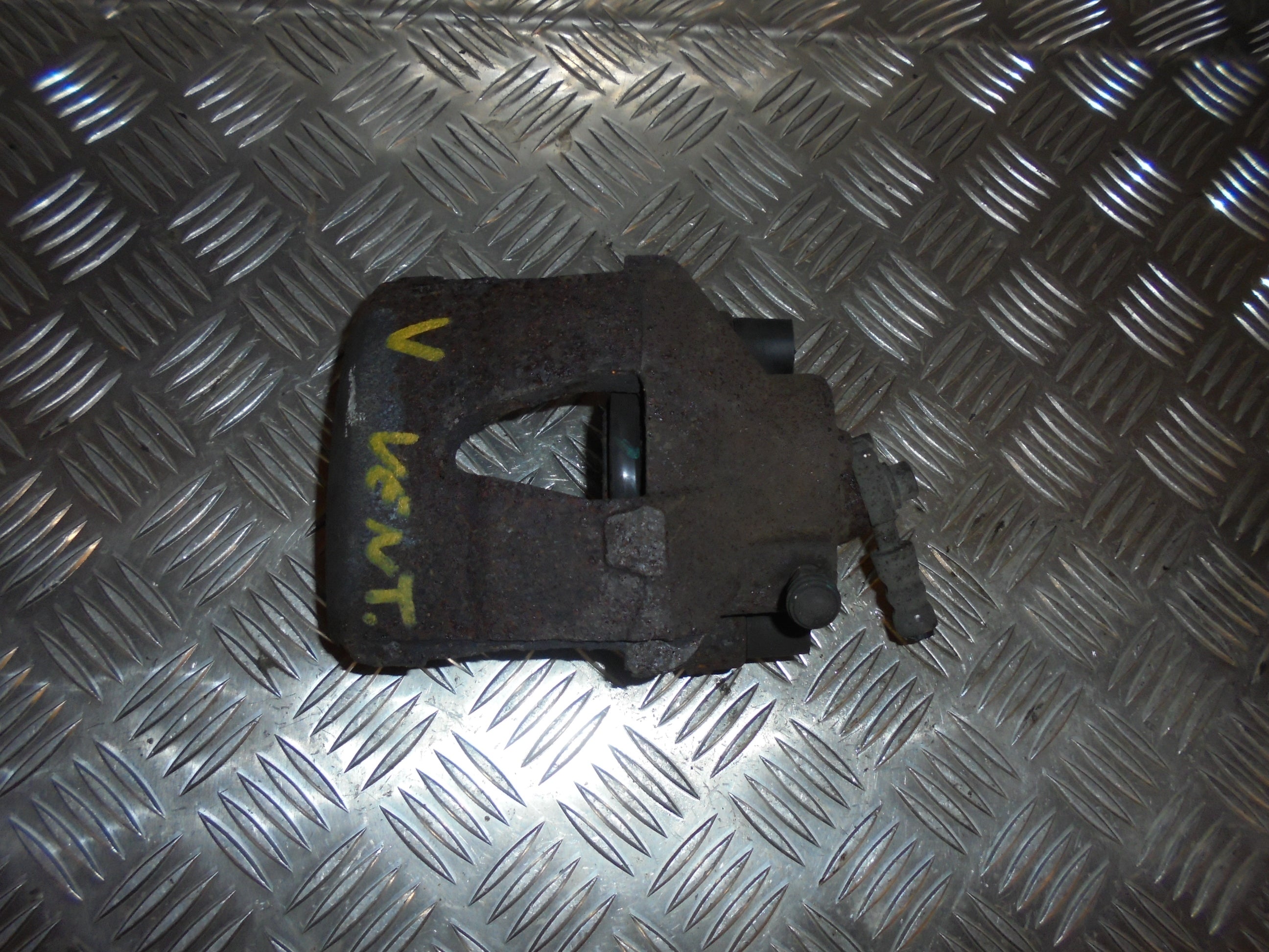 VW Polo 6R Bremsekaliber Vf Med OEM Nr. 1K0615123D Fra VW Ophugger