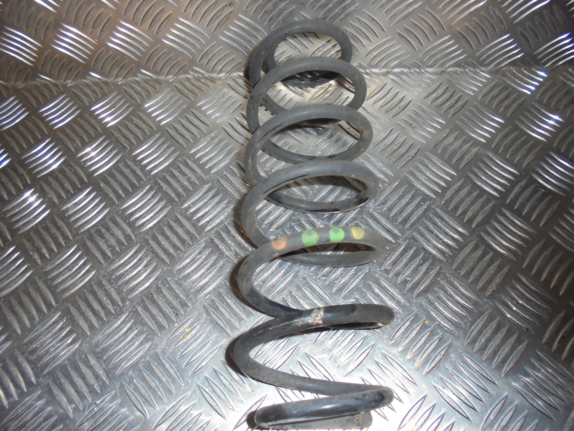 VW Polo 6R Bagfjeder Spiral Med OEM Nr. 6Q0511115CB Fra VW Ophugger