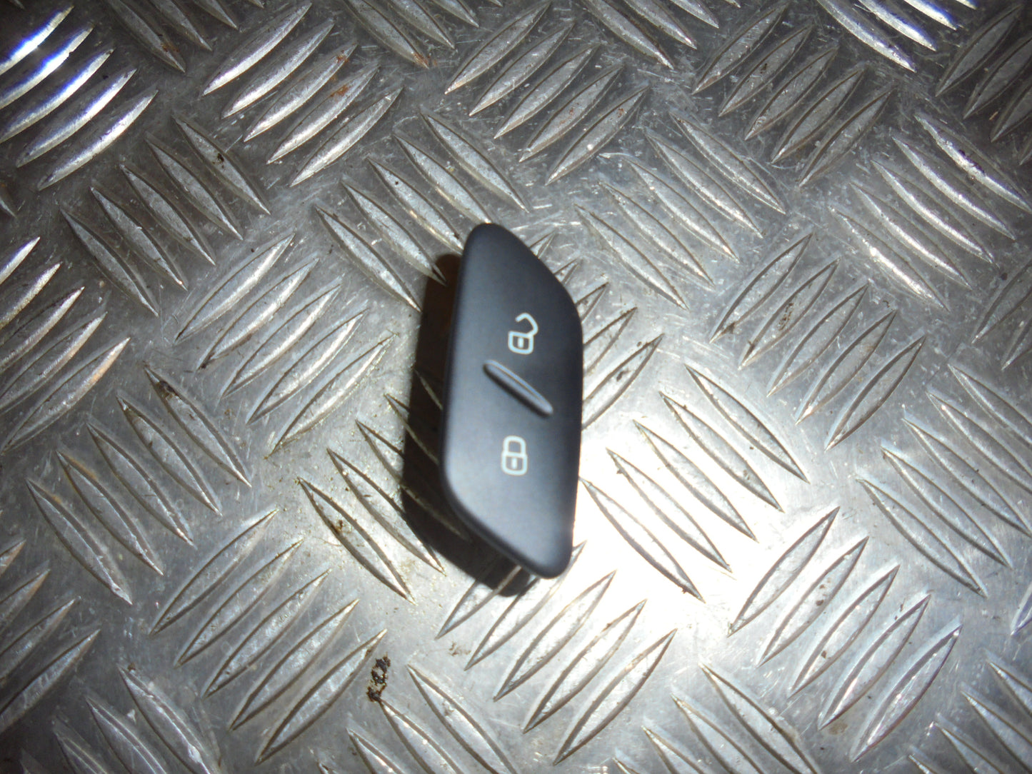 VW Polo 6R Kontakt Diverse Med OEM Nr. 6R1962125A Fra VW Ophugger