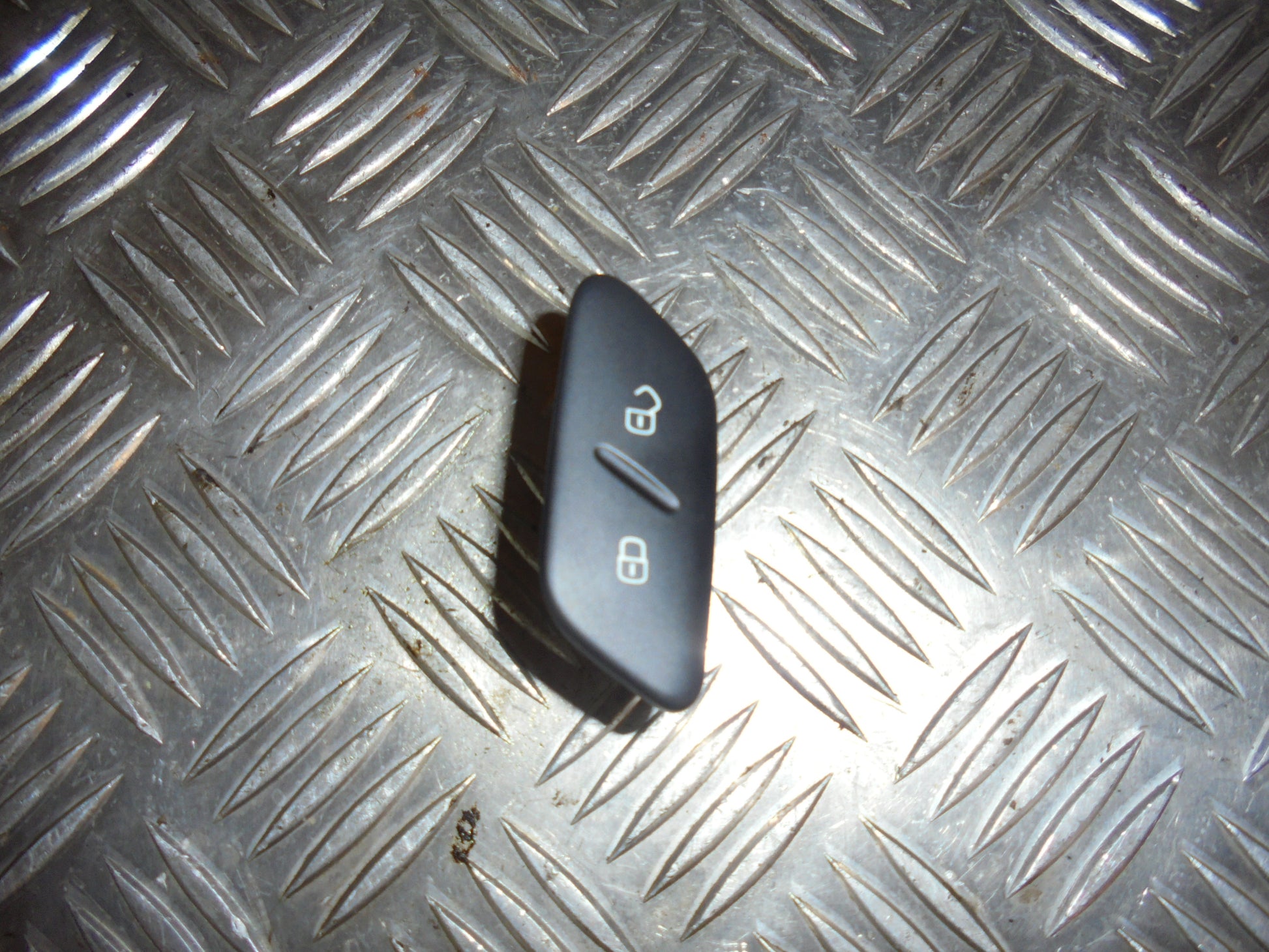 VW Polo 6R Kontakt Diverse Med OEM Nr. 6R1962125A Fra VW Ophugger