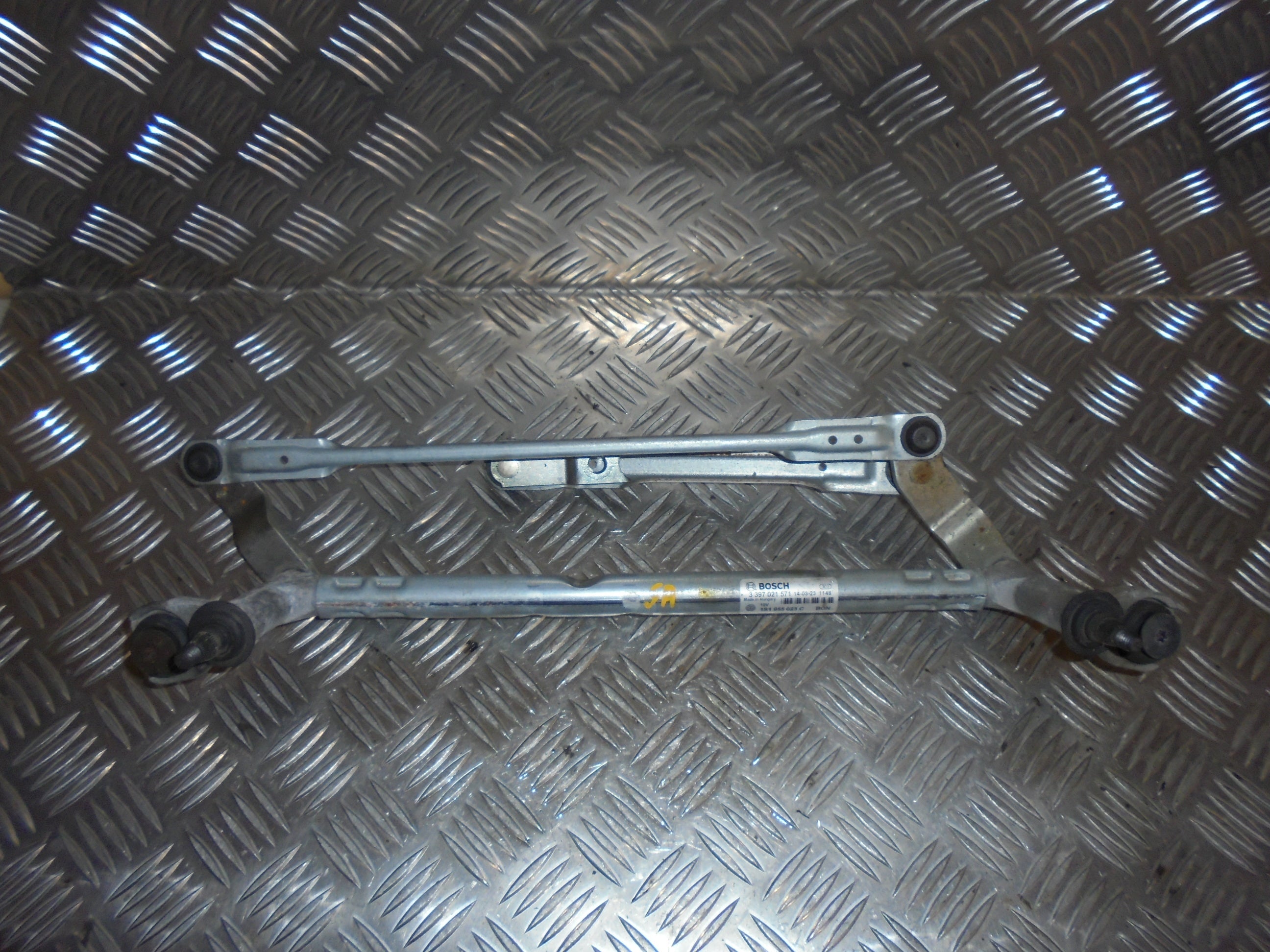 Skoda Citigo Viskertræk Med OEM Nr. 3397021571 Fra Skoda Ophugger