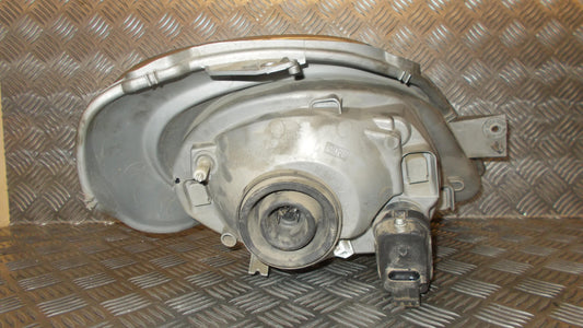 Opel Vivaro 1 Forlygte Med OEM Nr. 7700311371VALEO Fra Opel Ophugger