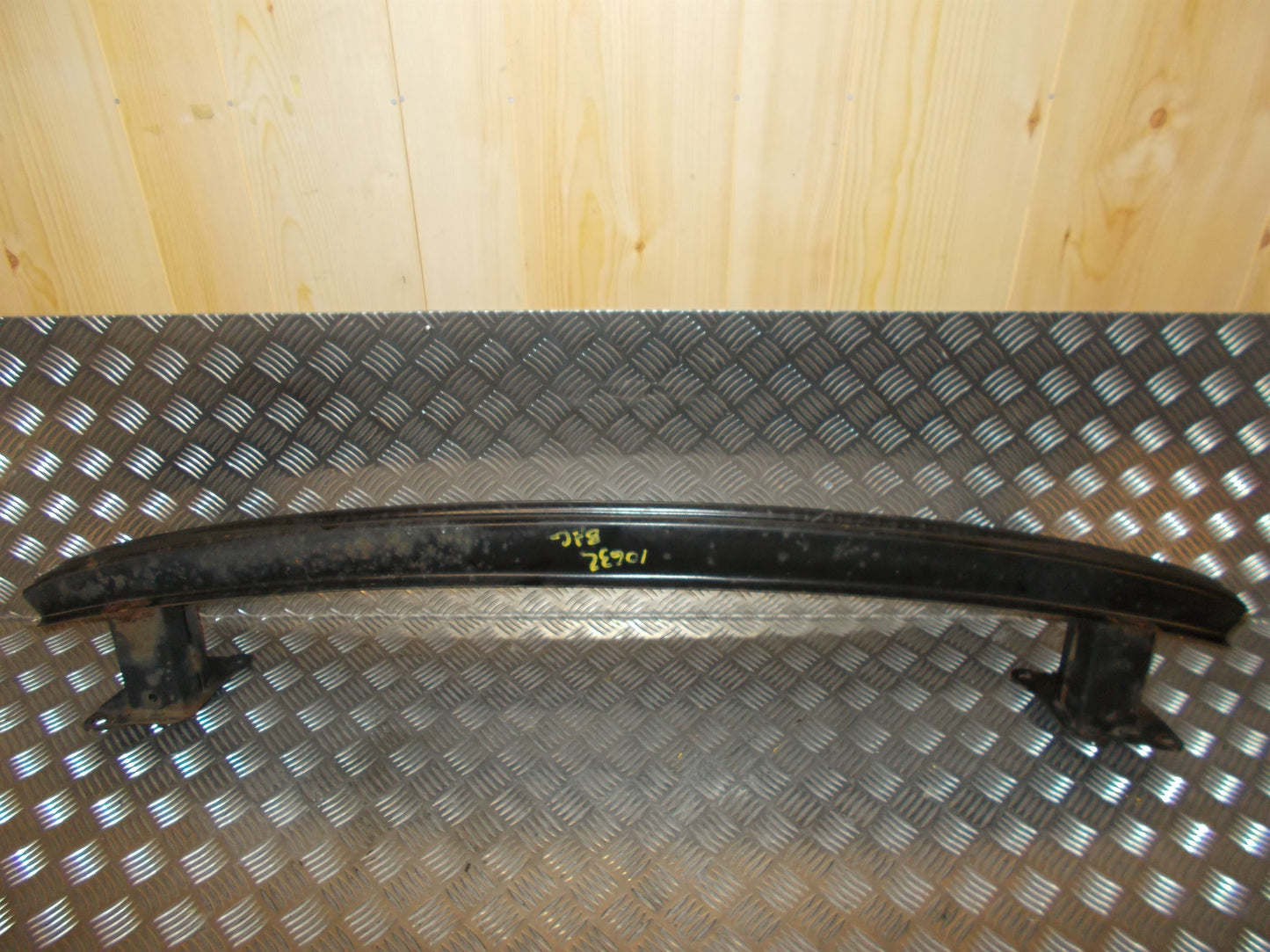 VW Golf 5 1K Bagkofanger Rå Med OEM Nr. 8K0807557A Fra VW Ophugger