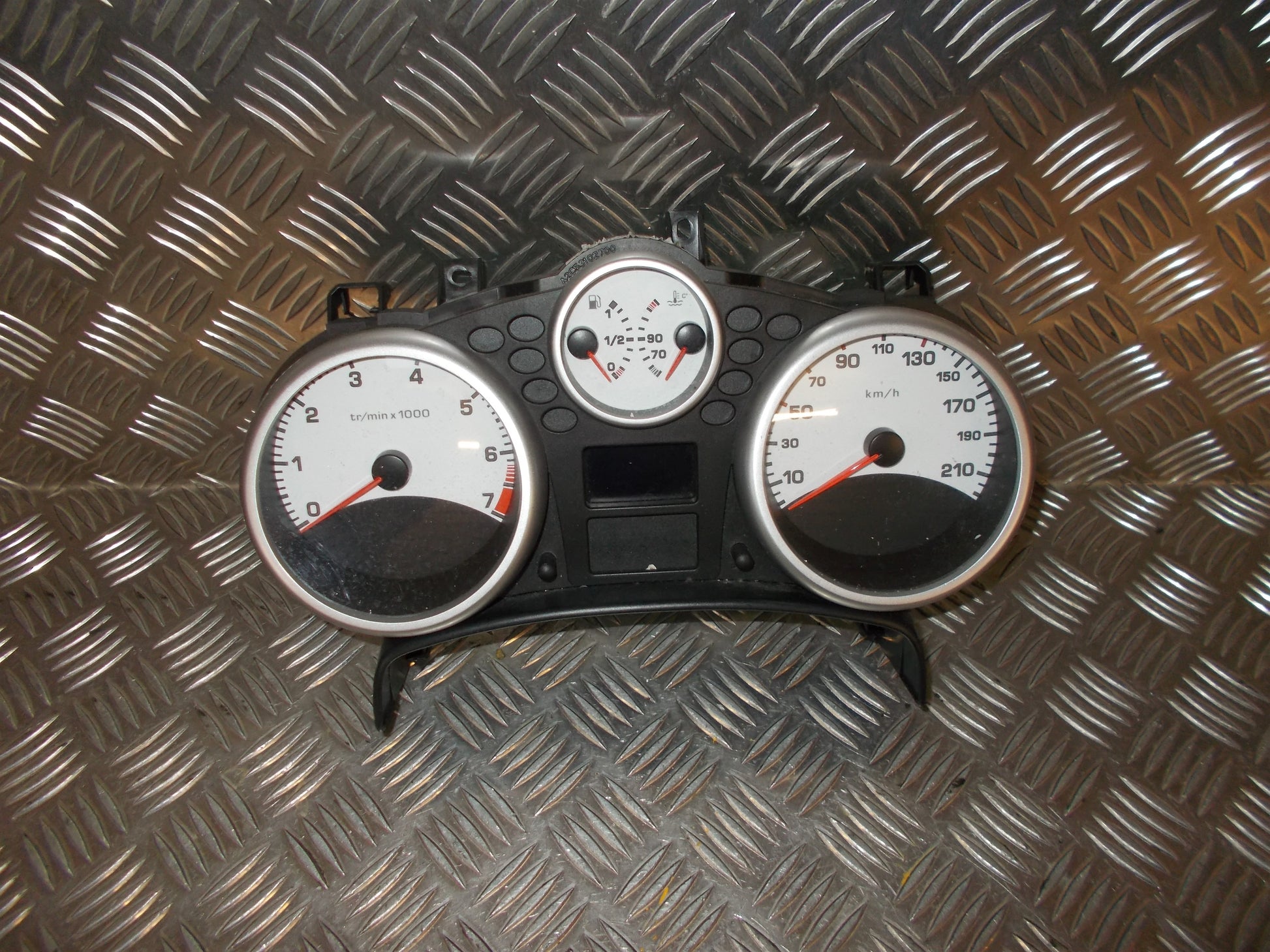 Peugeot 207 Speedometer - Instrument Med OEM Nr. 9662903880 Fra Peugeot Ophugger
