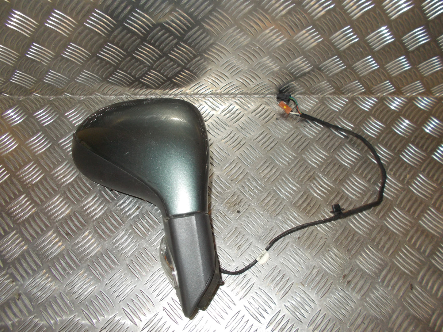 Peugeot 207 Sidespejl Med OEM Nr. 8151JF Fra Peugeot Ophugger