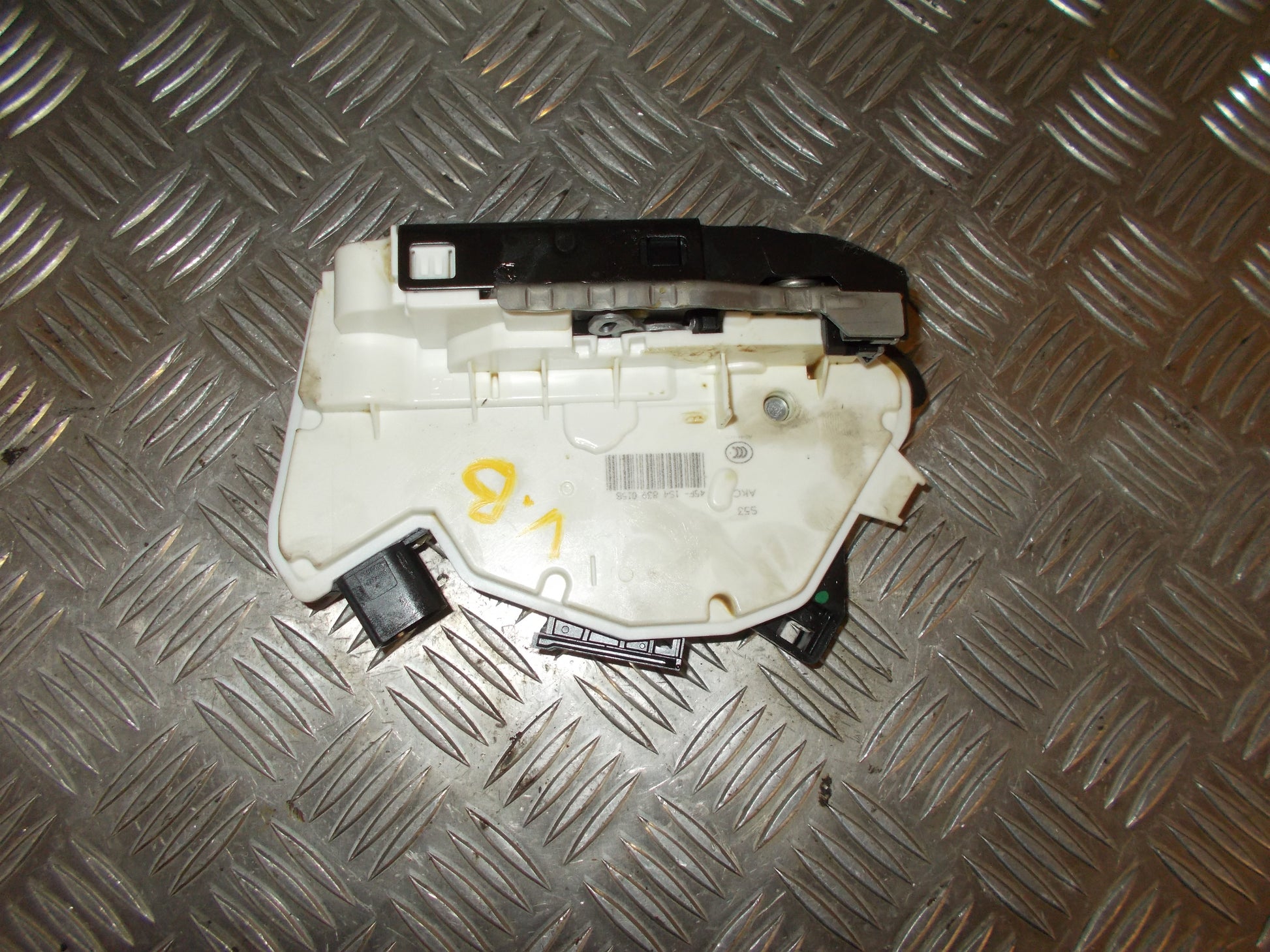 Skoda Citigo Dørlås Med OEM Nr. 1S4839015B Fra Skoda Ophugger