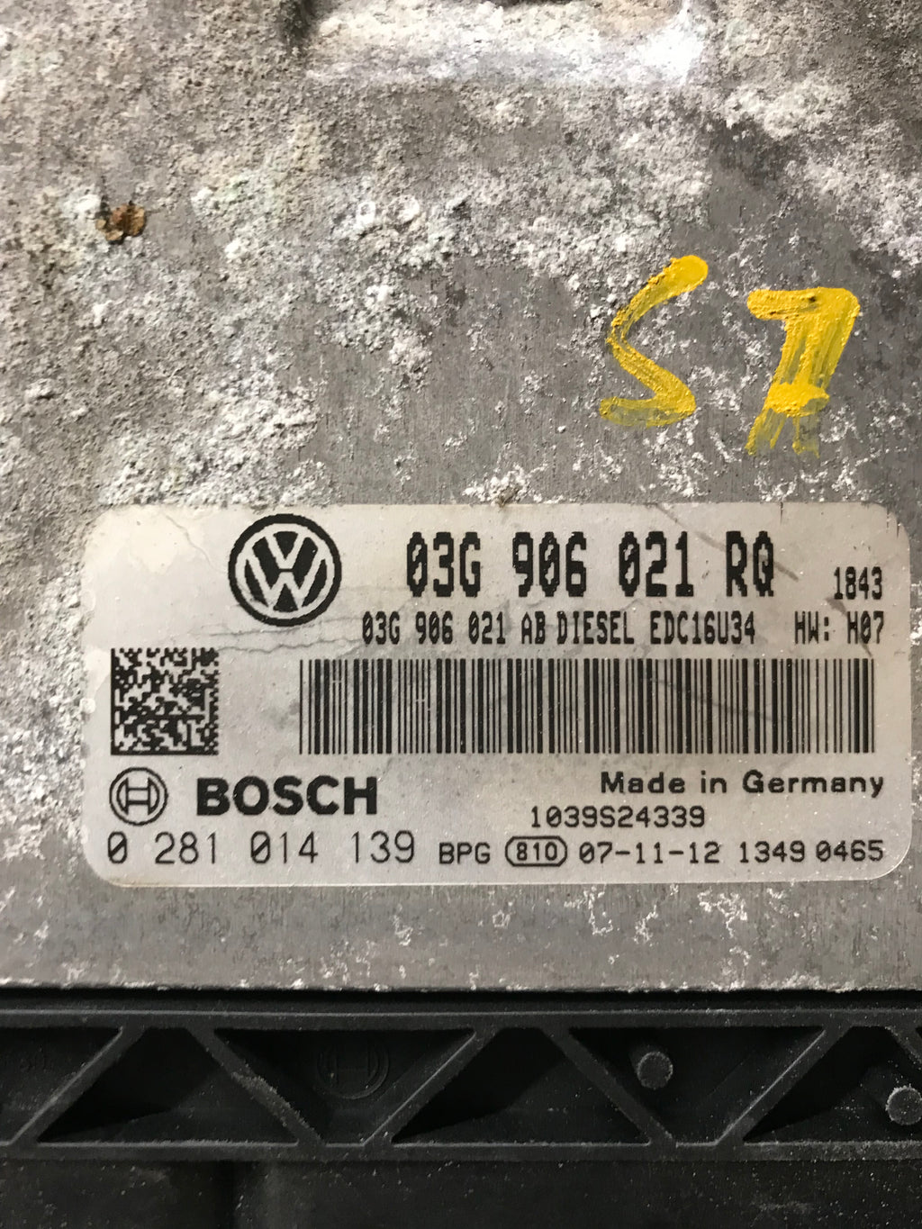 VW Passat 3C Motorstyring - Motorstyreboks - Injection Elboks Med OEM Nr. 0281014139 Fra VW Ophugger