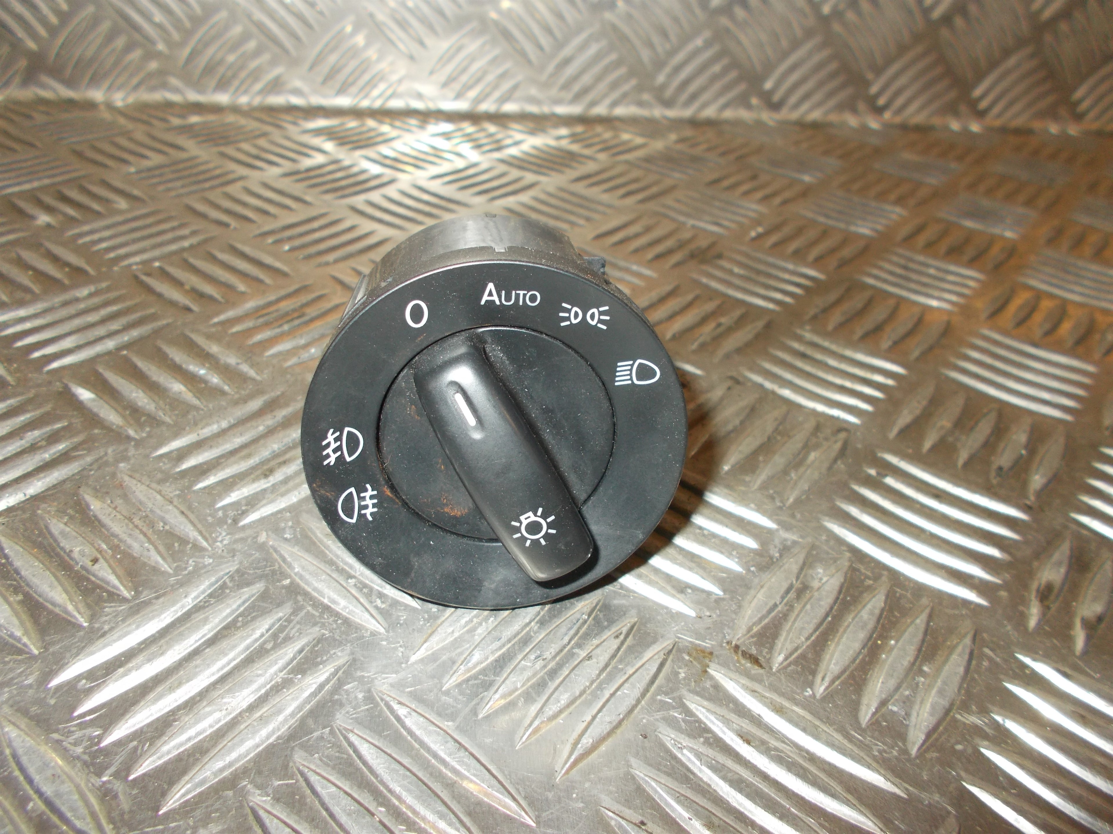 VW Passat 3C Kontakt Lys Med OEM Nr. 1K0941431AS Fra VW Ophugger