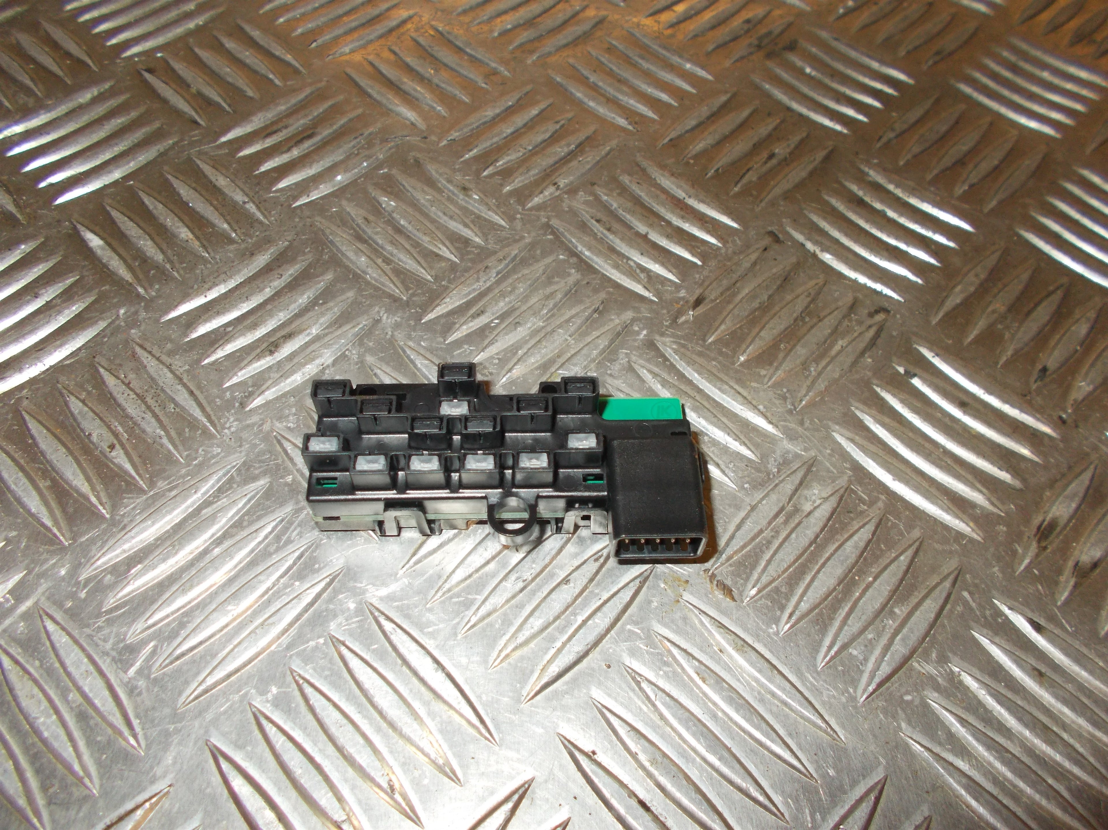VW Passat 3C Regnsensor Med OEM Nr. 3C0959654CN Fra VW Ophugger