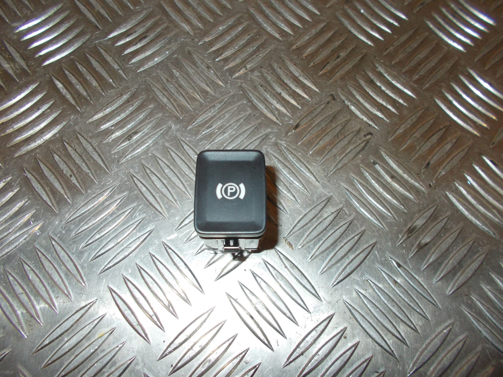 VW Passat 3C Håndbremse Med OEM Nr. 3C0927225C Fra VW Ophugger