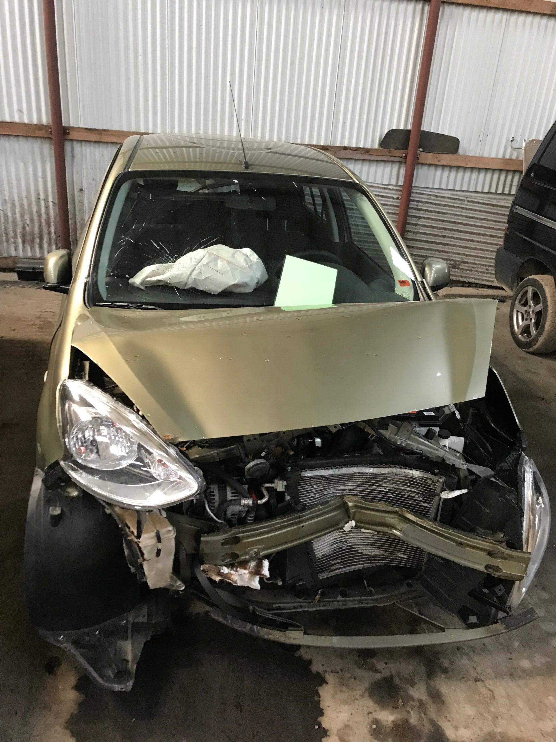 Nissan Micra K13 Pluk-Selv-Bil Med OEM Nr. Ophugger Fra Nissan Ophugger
