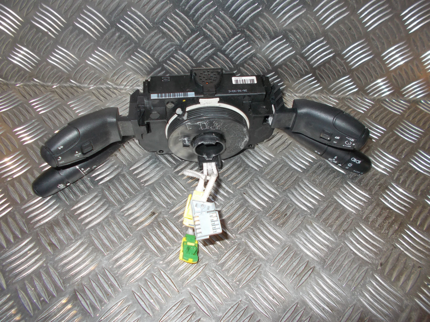 Peugeot 307 Kontakt Combi Med OEM Nr. 6242C6 Fra Peugeot Ophugger