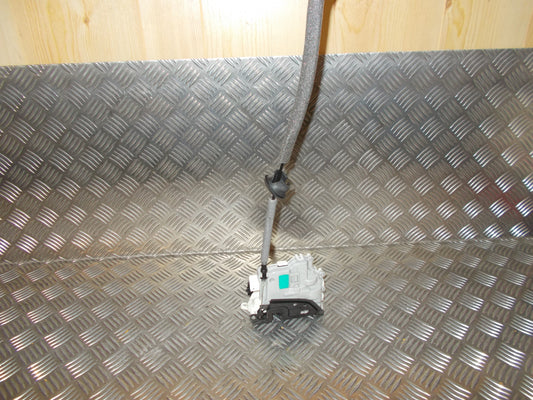 Audi A1 8X Dørlås Med OEM Nr. 8X1837016C Fra Audi Ophugger