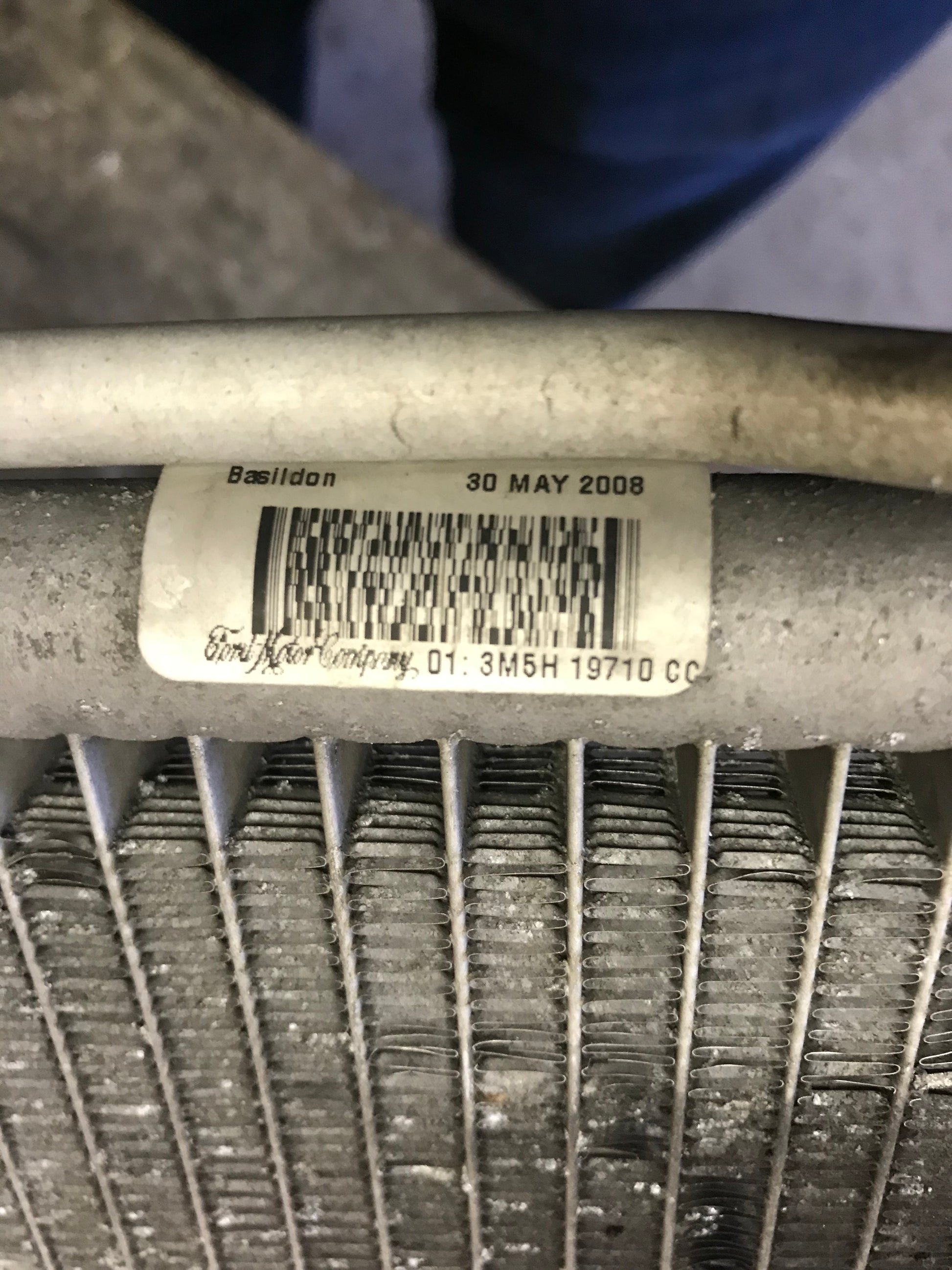 Ford Focus Køler Aircond Med OEM Nr. 3M5H19710CC Fra Ford Ophugger