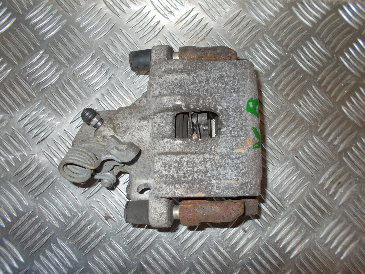 Ford Focus Bremsekaliber VB Med OEM Nr. 2080516 Fra Ford Ophugger