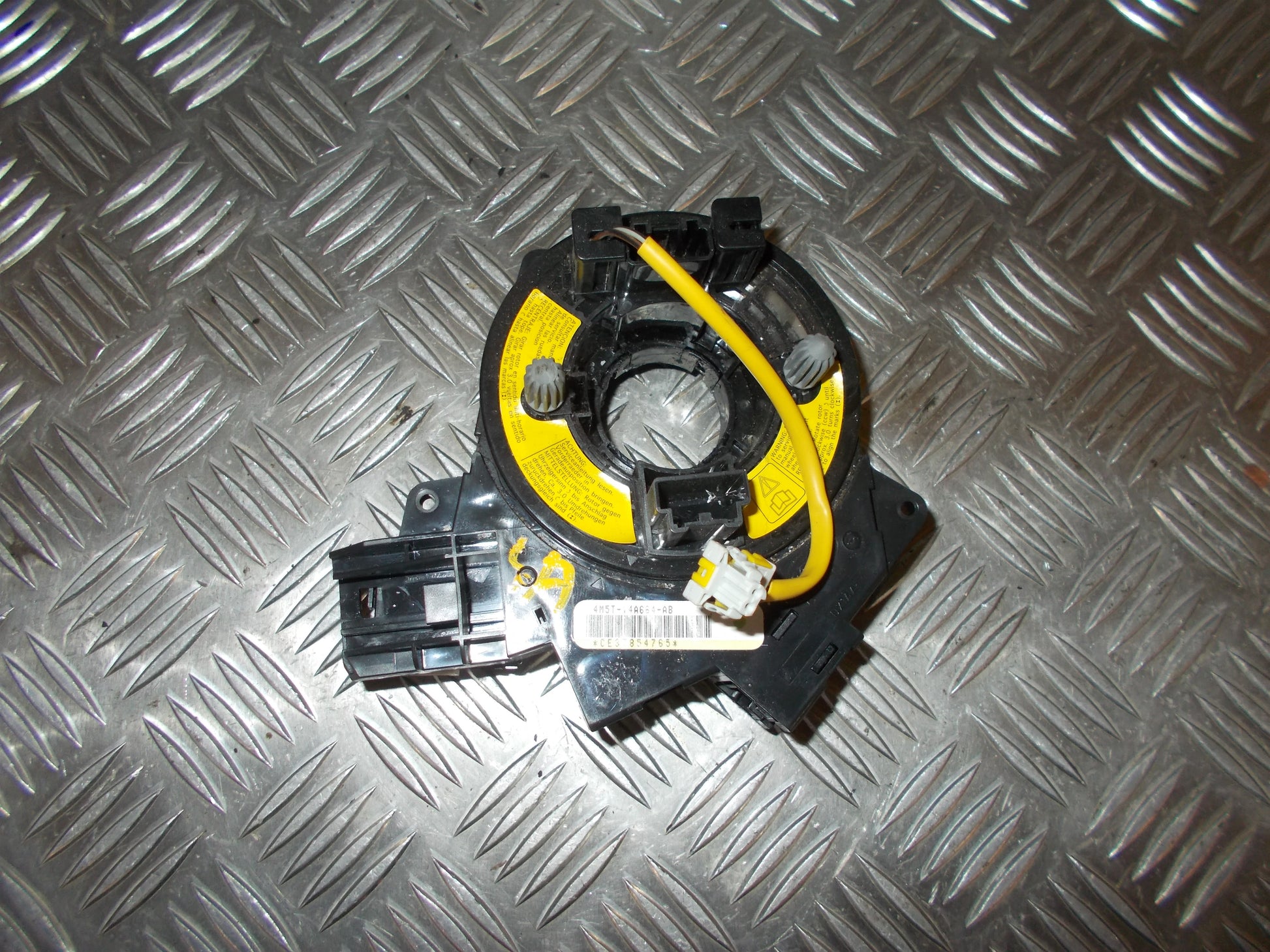 Ford Focus Airbag Stelring Med OEM Nr. 4M5T14A664AB Fra Ford Ophugger