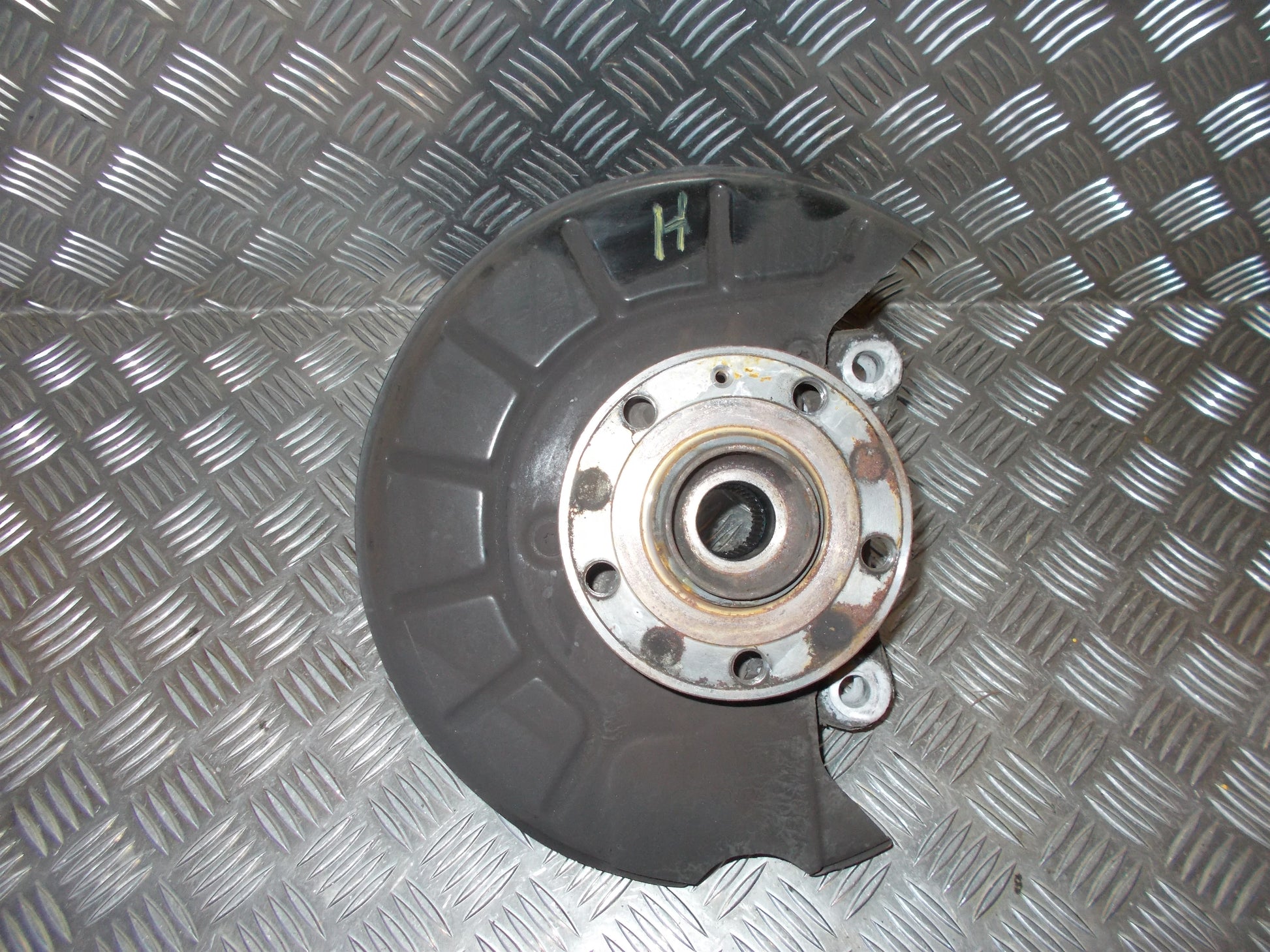 VW Passat 3C Spindel For H Med OEM Nr. 3C0407254F Fra VW Ophugger