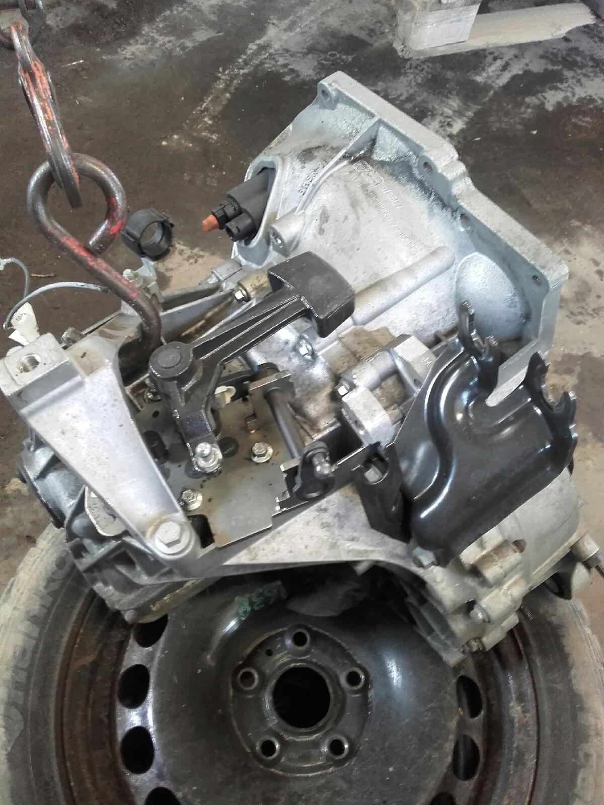 Ford Focus Gearkasse 5 Trin Med OEM Nr. 1481206 Fra Ford Ophugger
