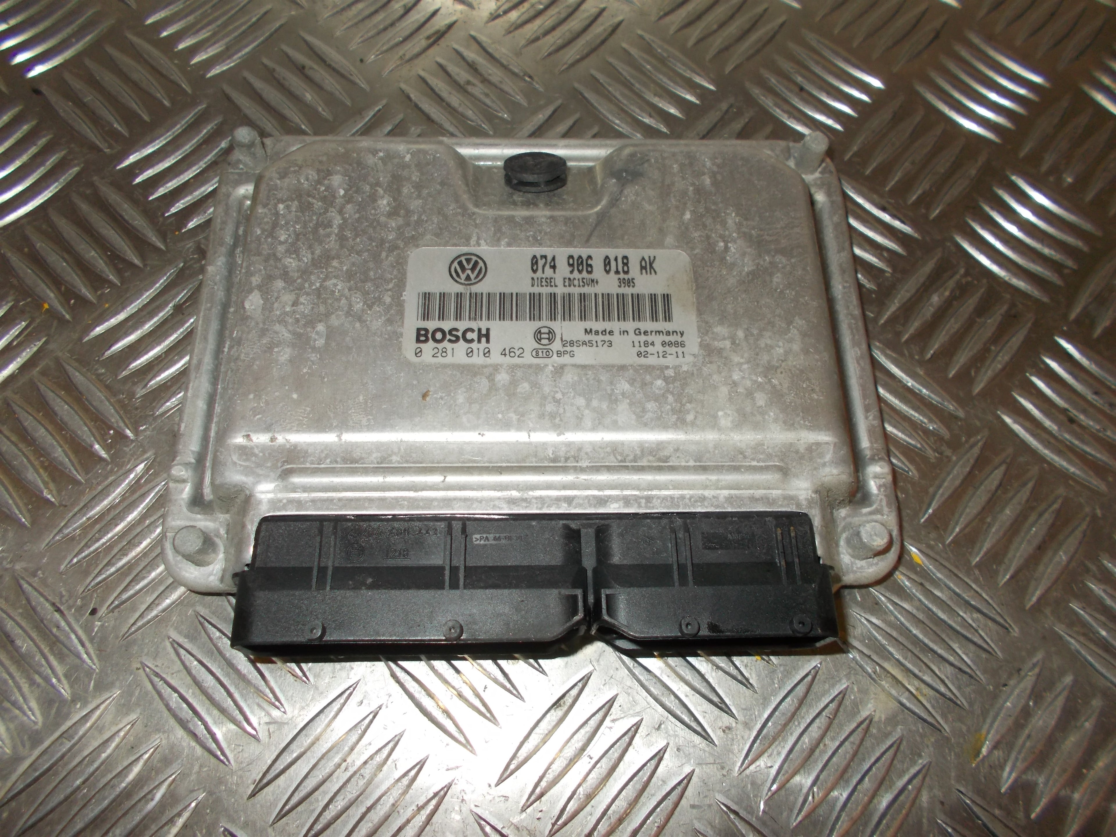 VW Transporter T4 Motorstyring - Motorstyreboks - Injection Elboks Med OEM Nr. 074906018AK Fra VW Ophugger