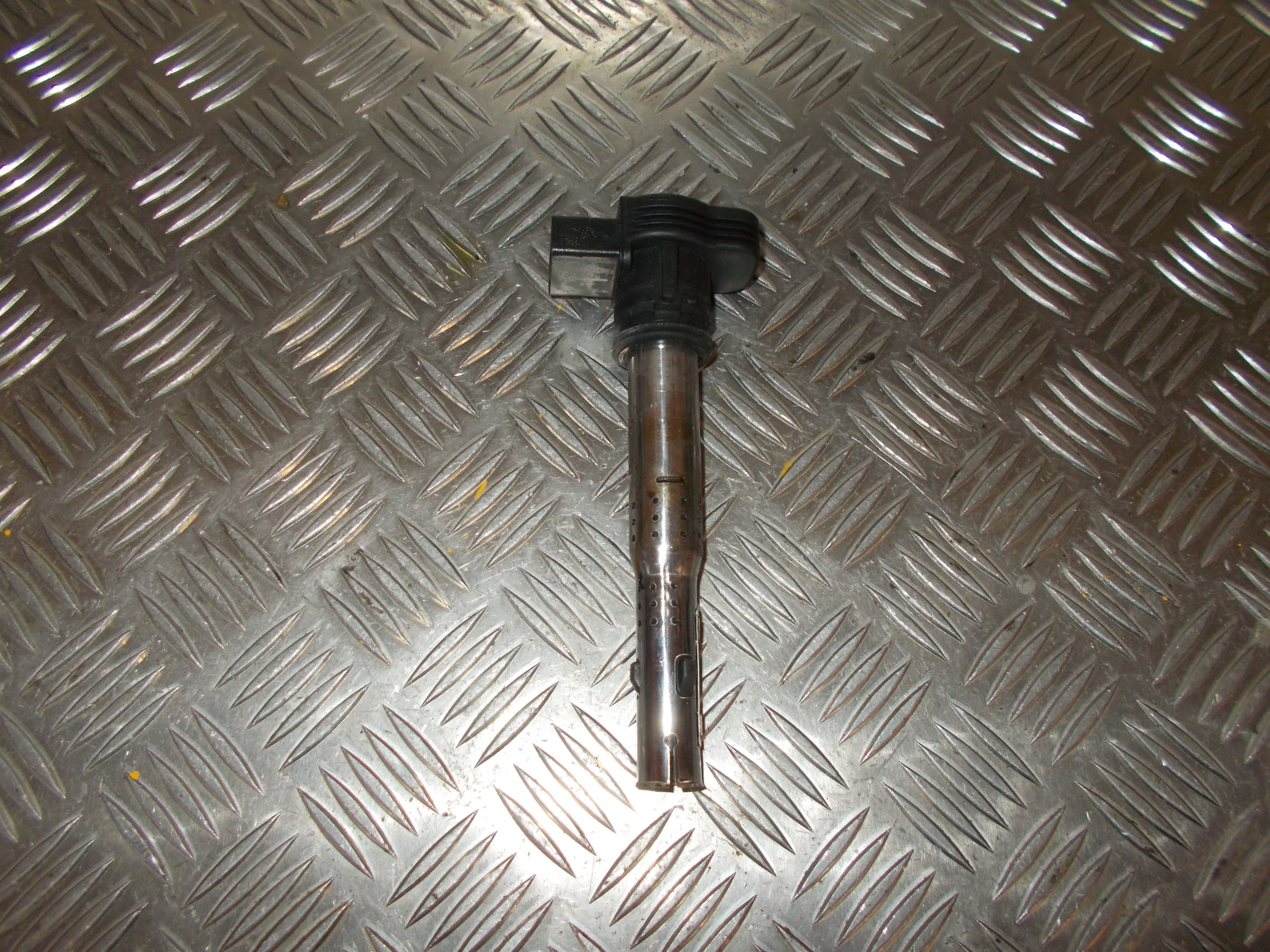 Audi A4 Tændspole El Med OEM Nr. 07K905715F Fra Audi Ophugger
