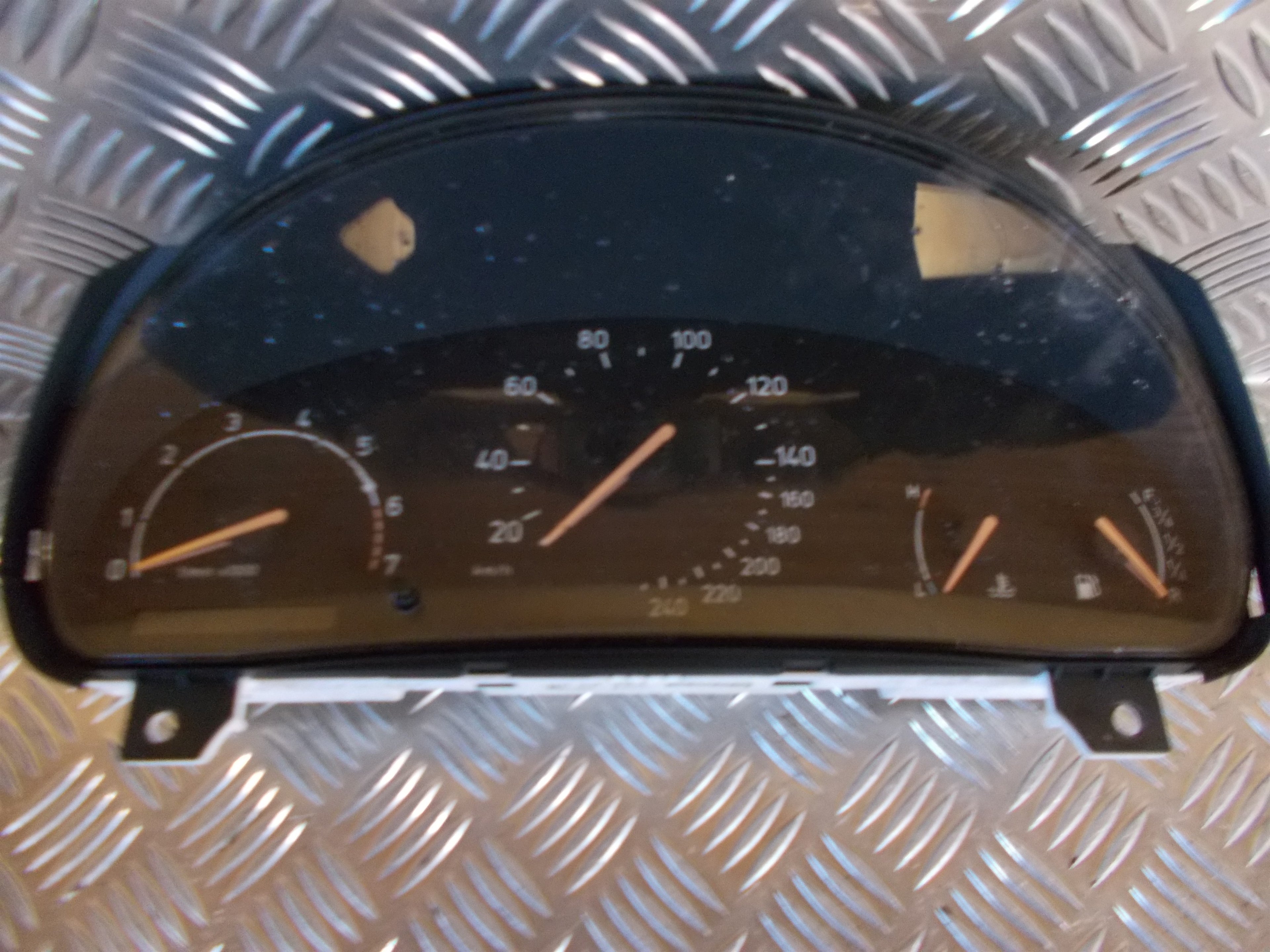 Saab 9-5 Speedometer - Instrument Med OEM Nr. Ophugger Fra Saab Ophugger