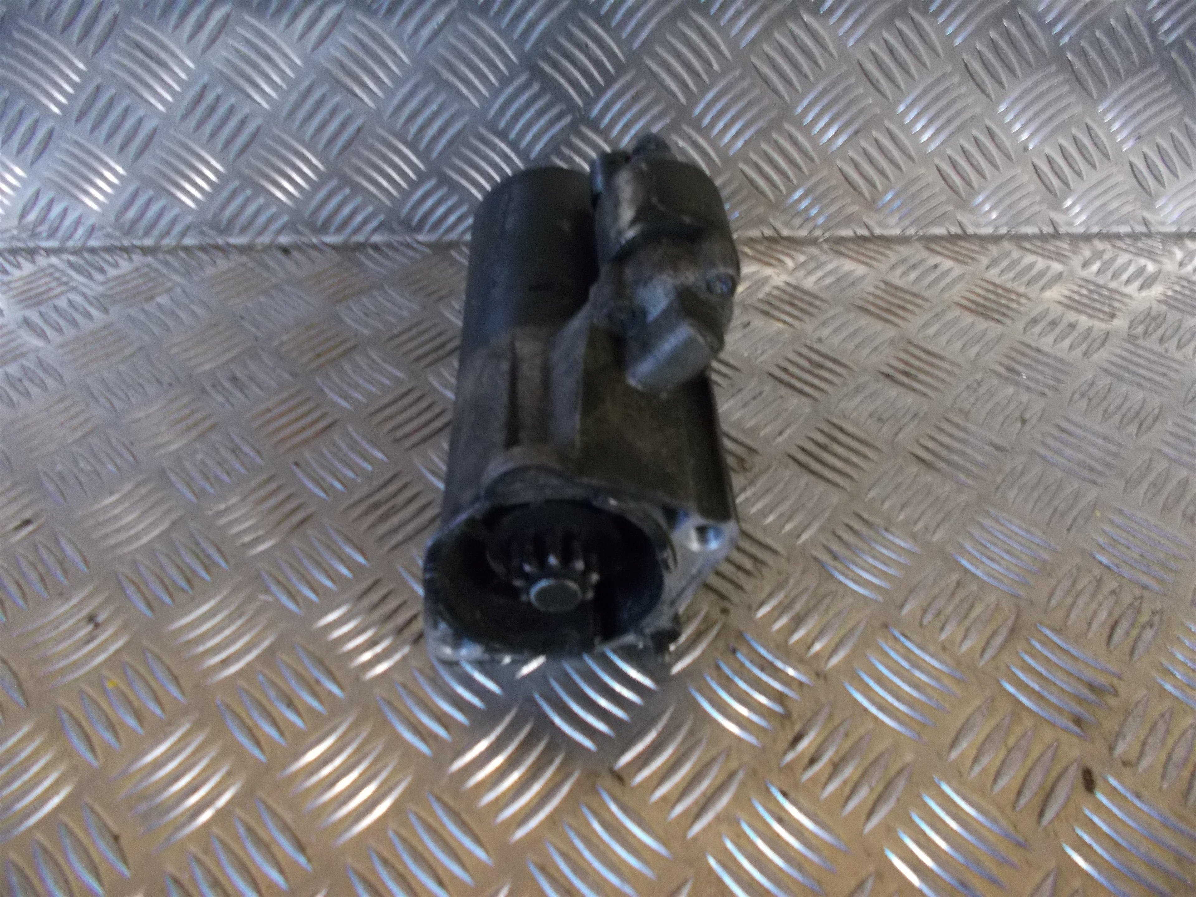 Audi A4 Starter Med OEM Nr. 0001125053 Fra Audi Ophugger