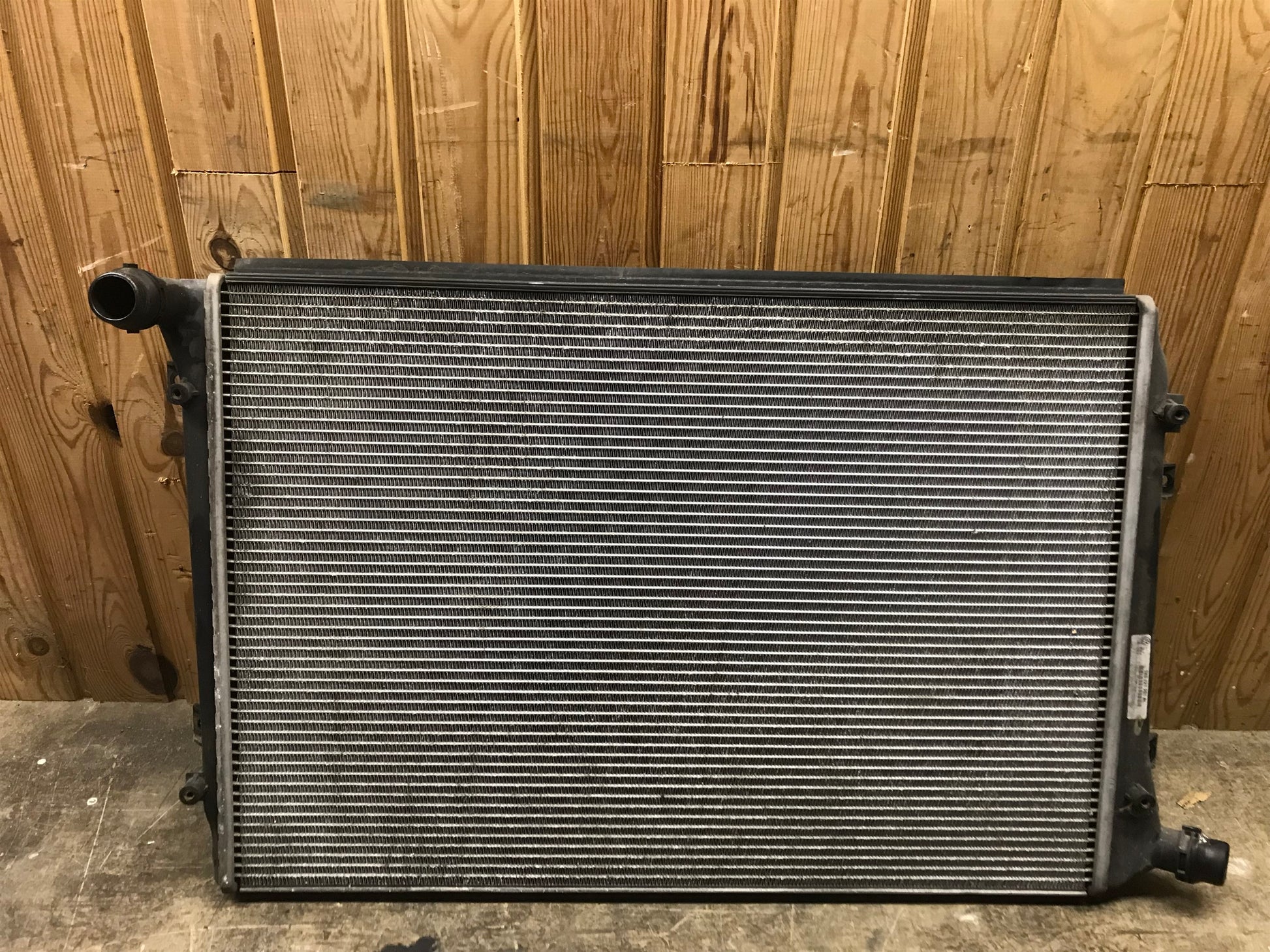 VW Touran 1T GP Køler Med OEM Nr. 1K0121251BL Fra VW Ophugger