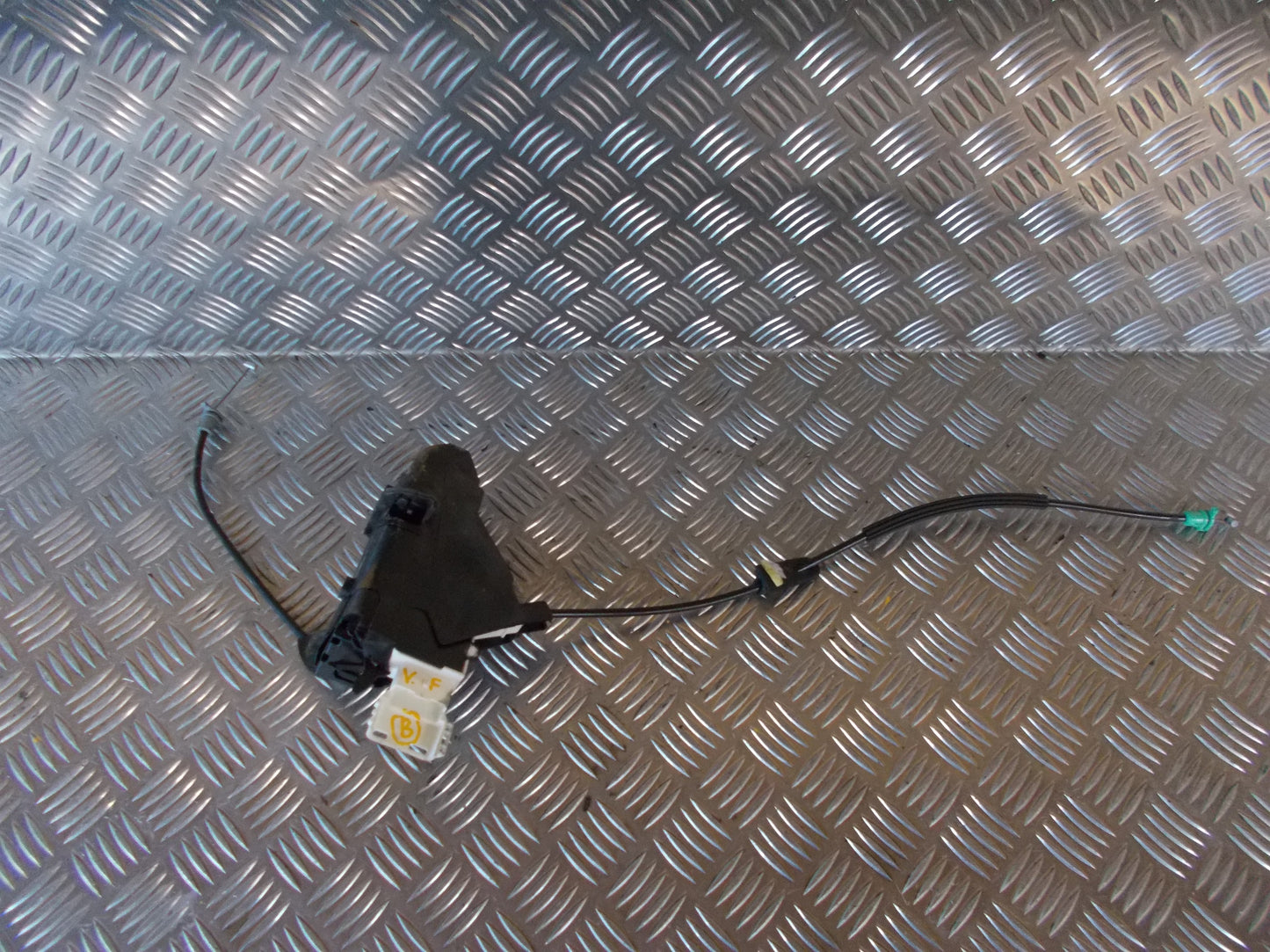 Citroen C4 Dørlås Med OEM Nr. 968341680 Fra Citroen Ophugger