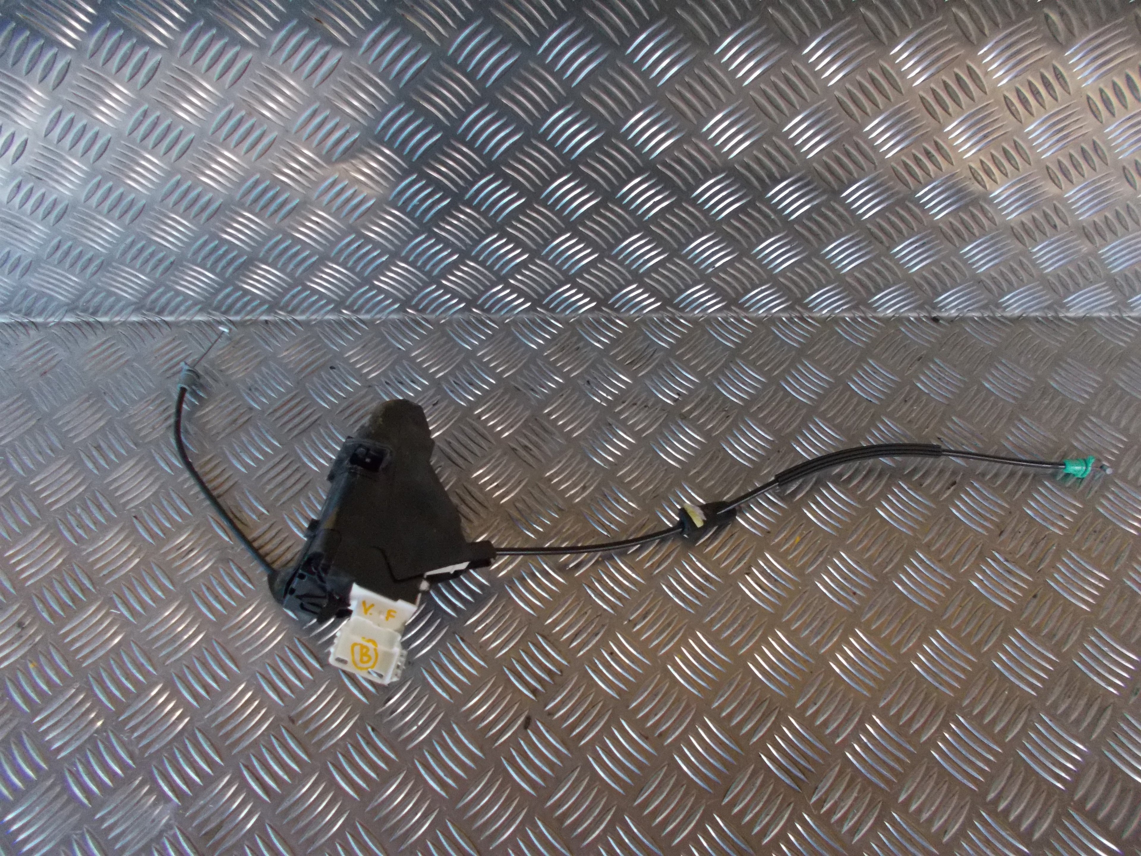 Citroen C4 Dørlås Med OEM Nr. 968341680 Fra Citroen Ophugger