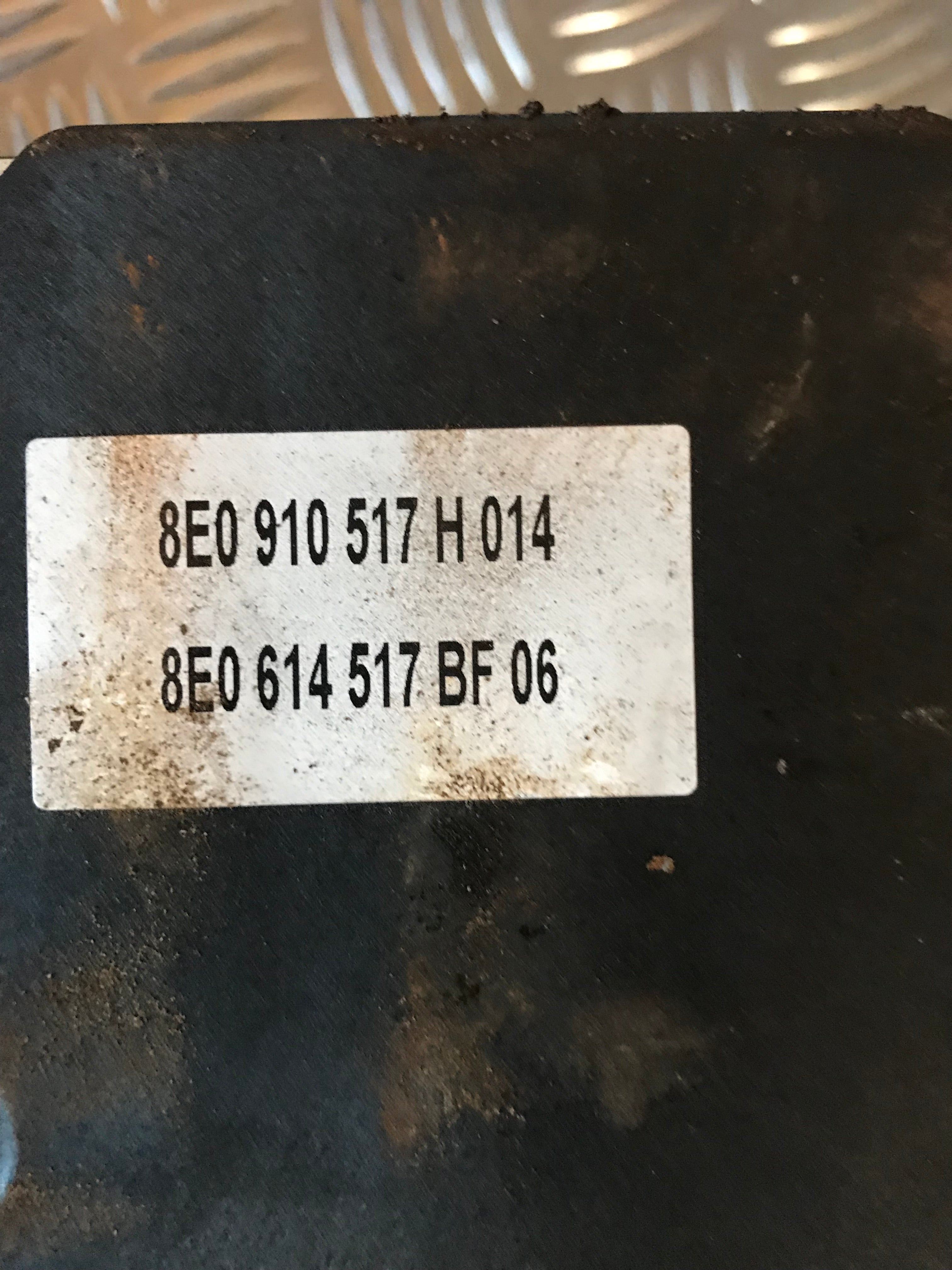 Audi A4 ABS Pumpe Med OEM Nr. 8E0614517BF Fra Audi Ophugger