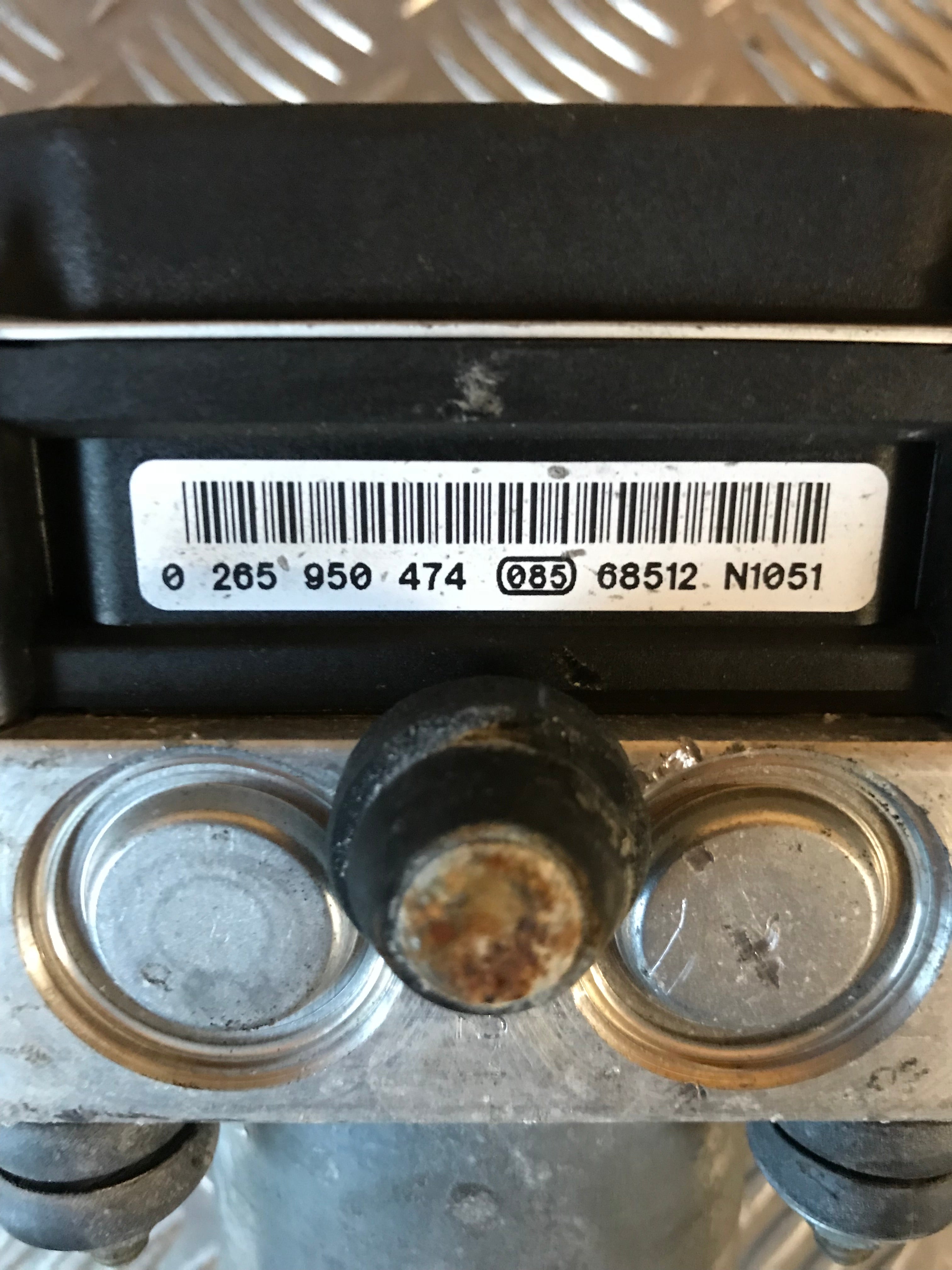 Audi A4 ABS Pumpe Med OEM Nr. 0265950474 Fra Audi Ophugger