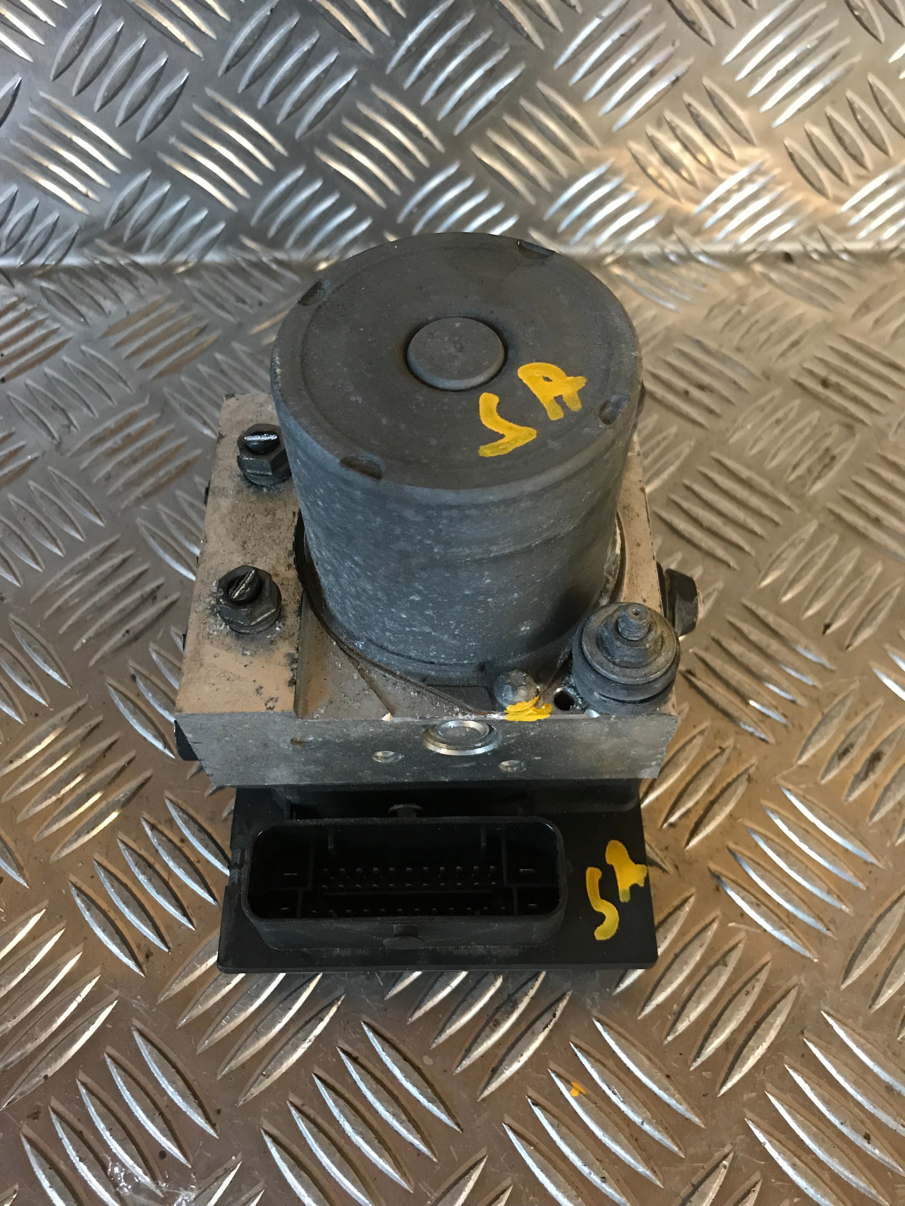 Audi A4 ABS Pumpe Med OEM Nr. 0265950474 Fra Audi Ophugger