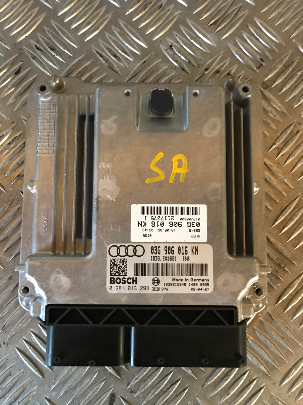 Audi A4 Motorstyring - Motorstyreboks - Injection Elboks Med OEM Nr. 03G906016KN Fra Audi Ophugger