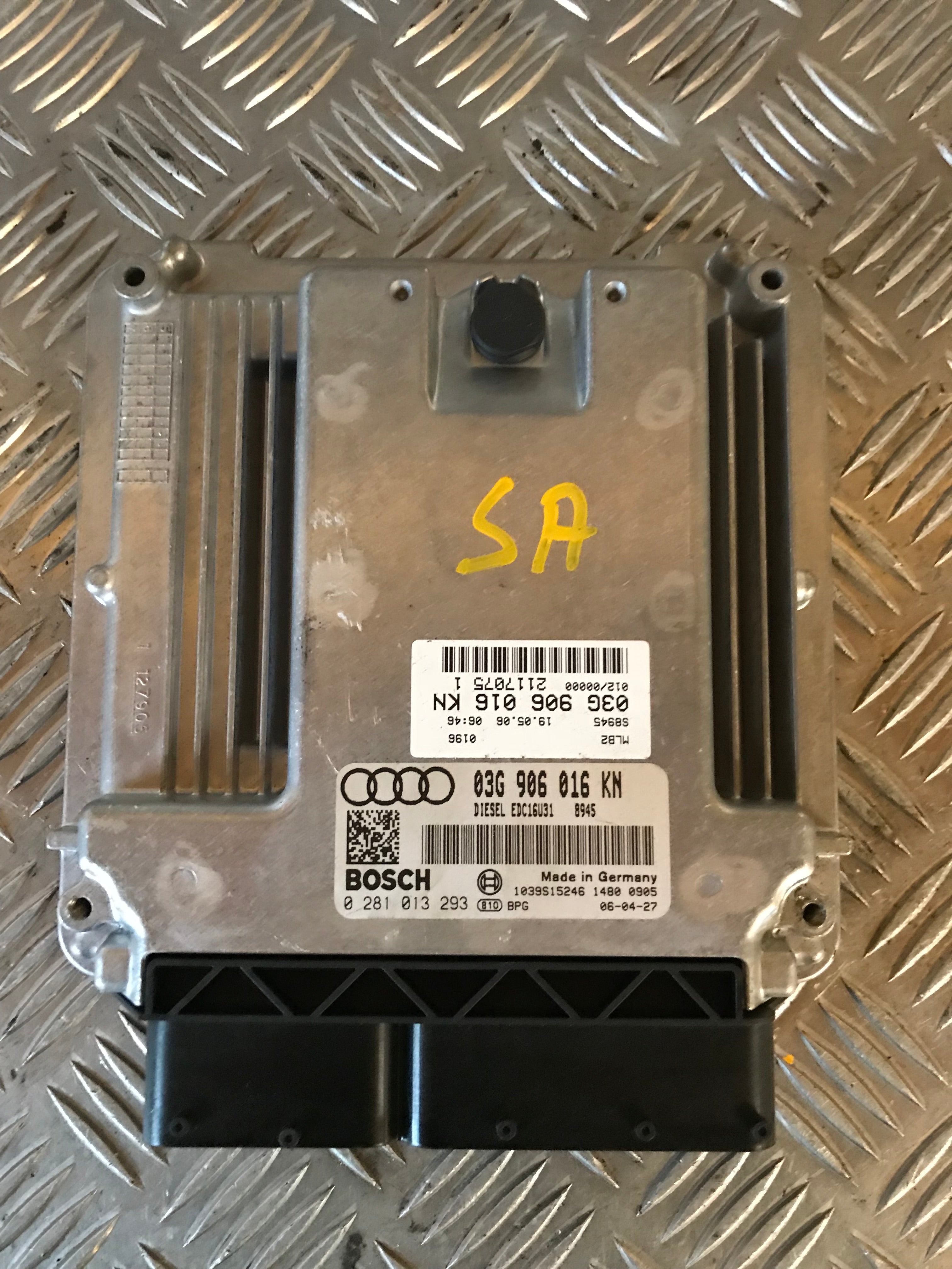 Audi A4 Motorstyring - Motorstyreboks - Injection Elboks Med OEM Nr. 03G906016KN Fra Audi Ophugger