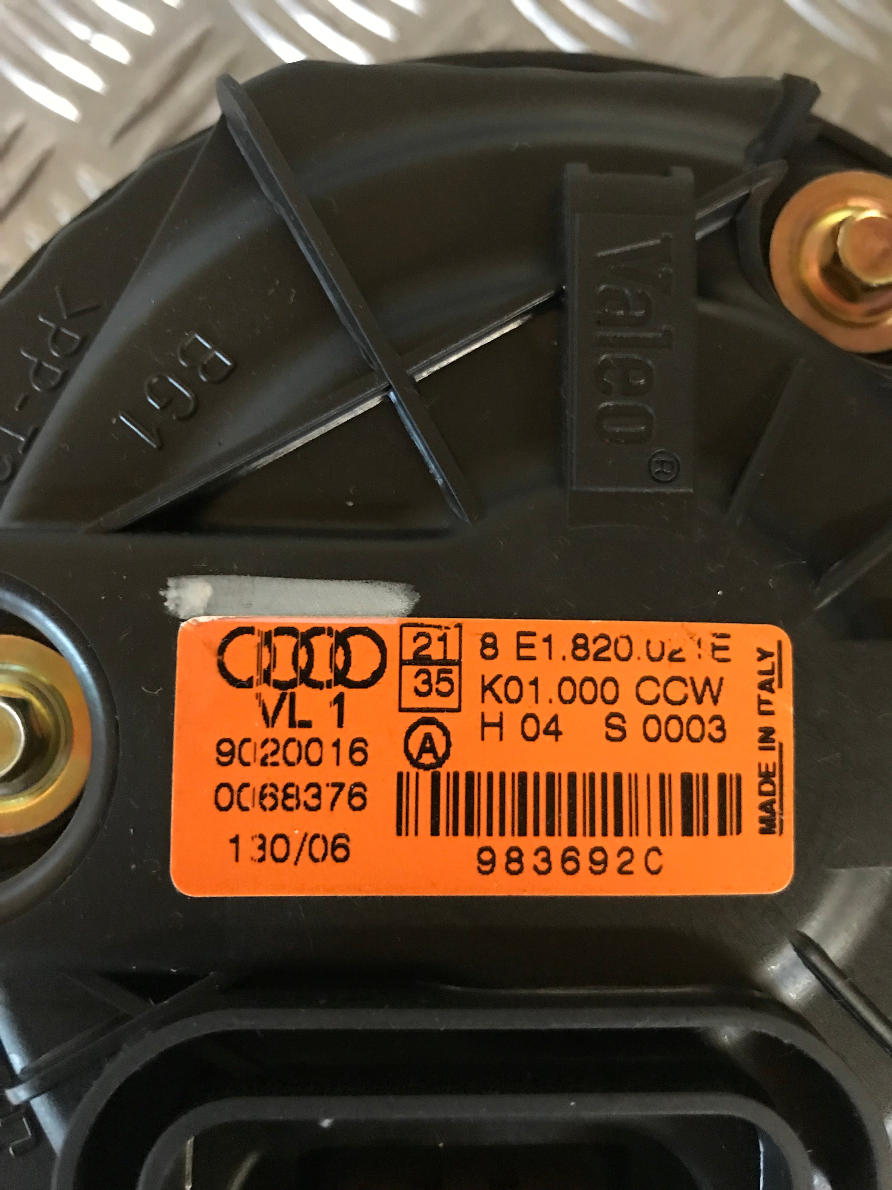 Audi A4 Varmeblæser Med OEM Nr. 8E1820021E Fra Audi Ophugger