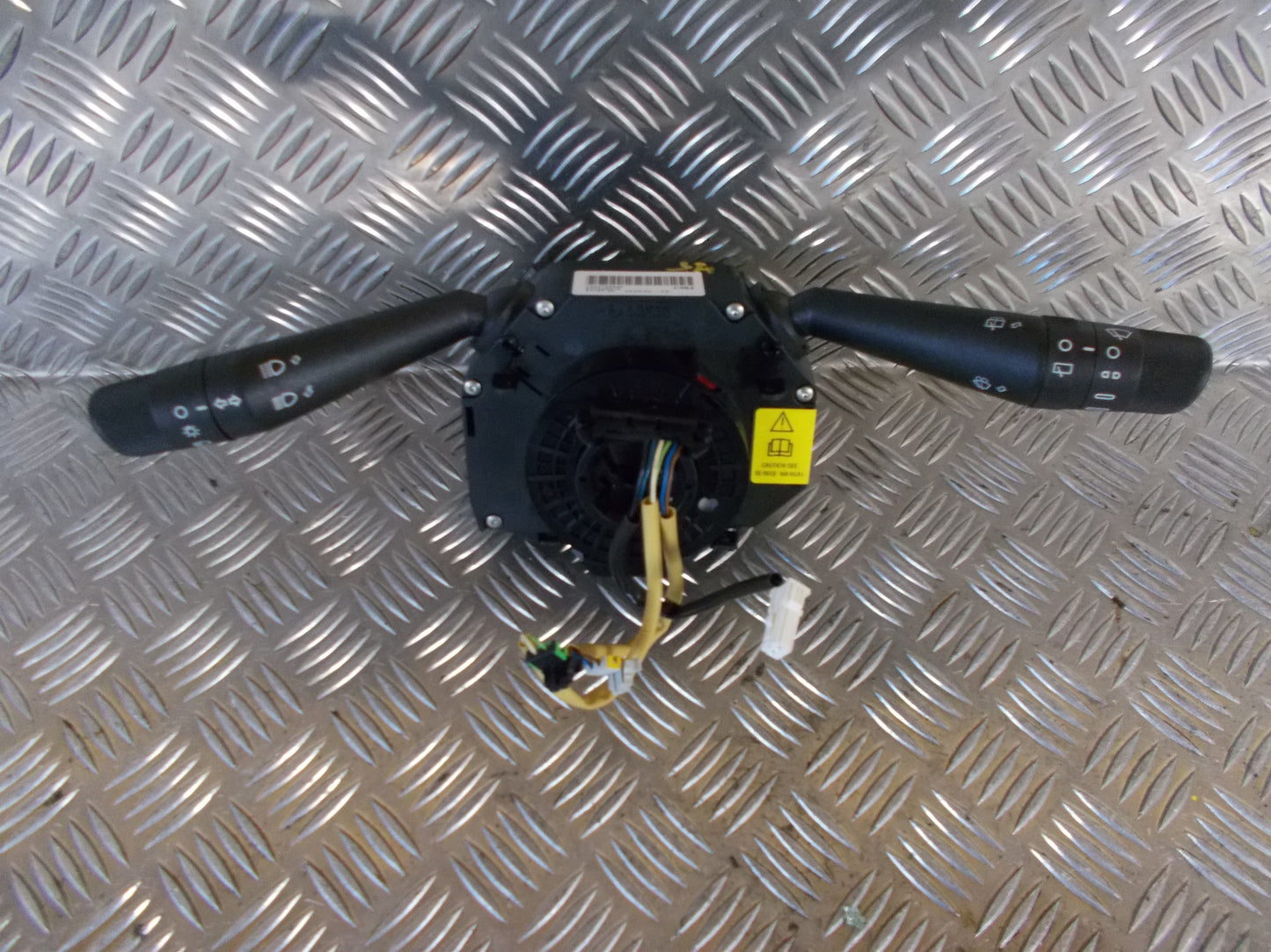 Fiat Grande Punto Kontakt Combi Med OEM Nr. 7354719340 Fra Fiat Ophugger