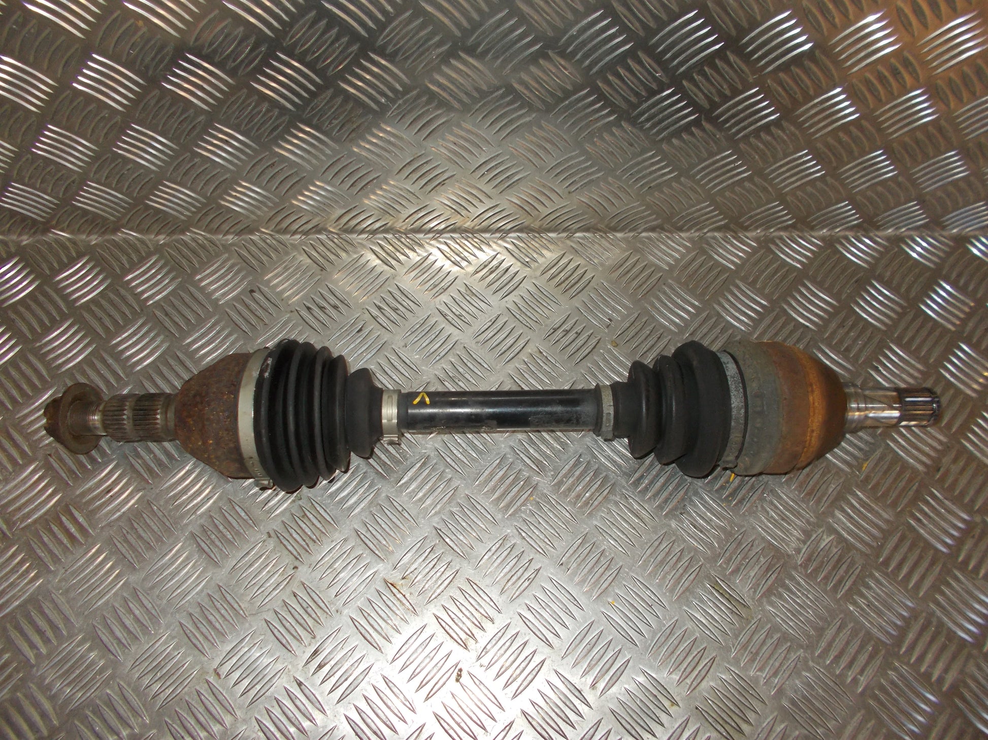 Opel Vectra C Trækaksel For V Med OEM Nr. 95520759 Fra Opel Ophugger