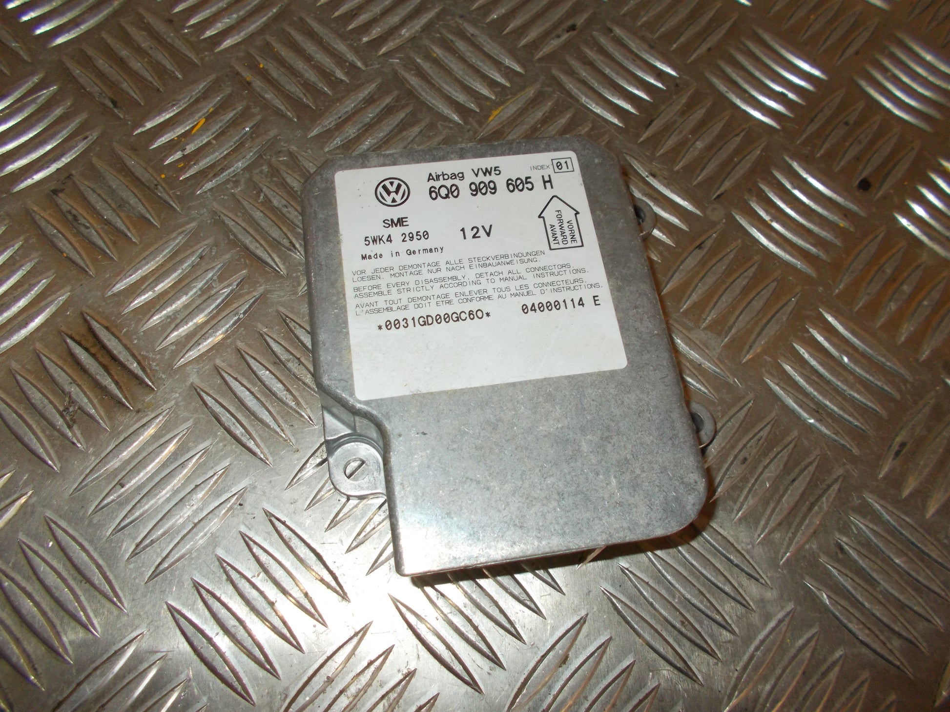 Skoda Fabia Airbag Elboks Med OEM Nr. 6Q0909605H Fra Skoda Ophugger