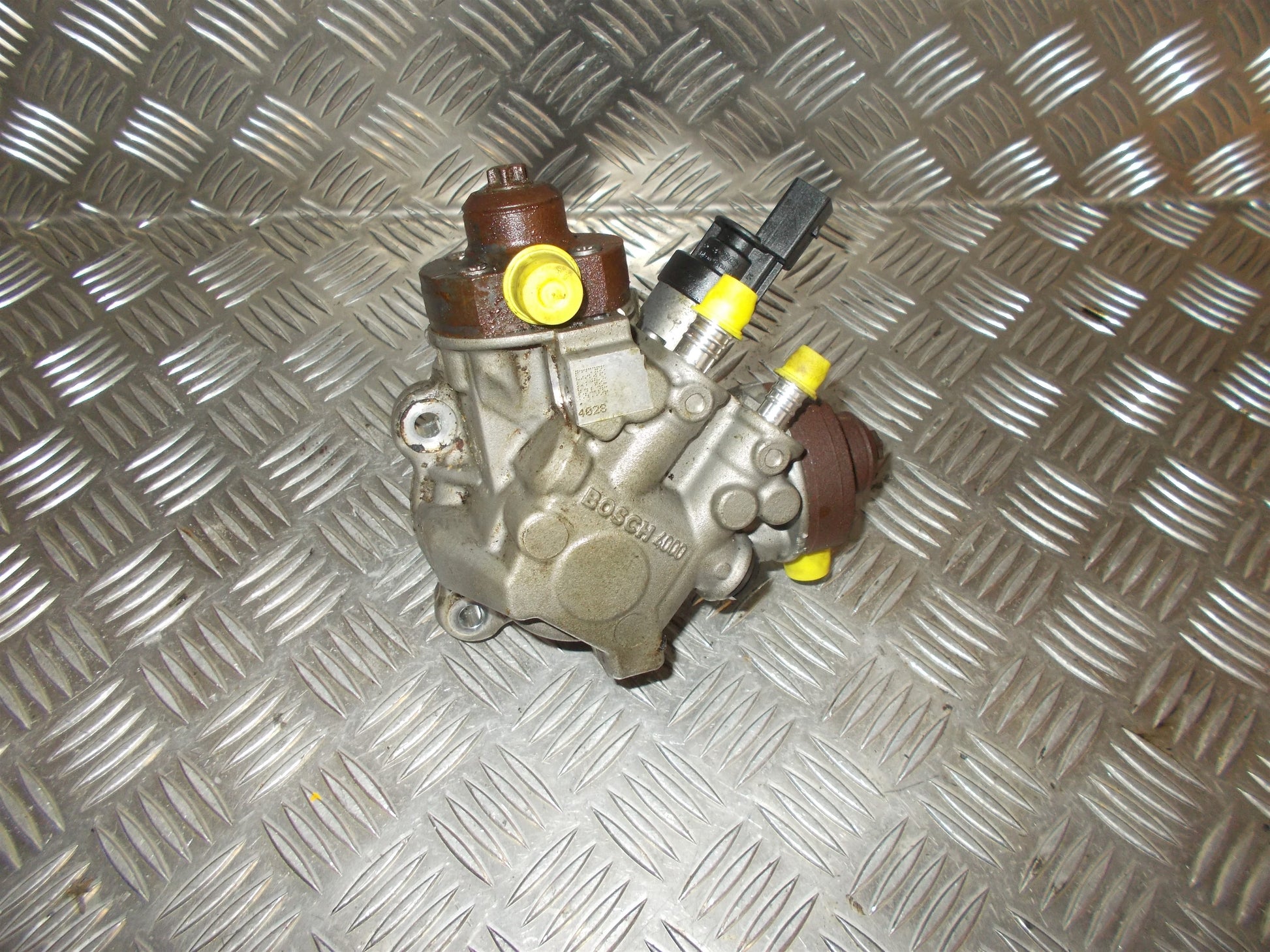 Audi A6 4G Dieselpumpe Med OEM Nr. 0445010641 Fra Audi Ophugger