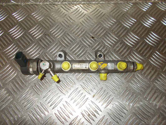 Audi A6 4G Rail Bro Med OEM Nr. 059130090BS Fra Audi Ophugger
