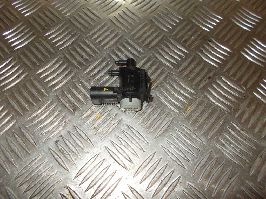 Audi A6 Vacuum Ventil Med OEM Nr. 1J0906283B Fra Audi Ophugger