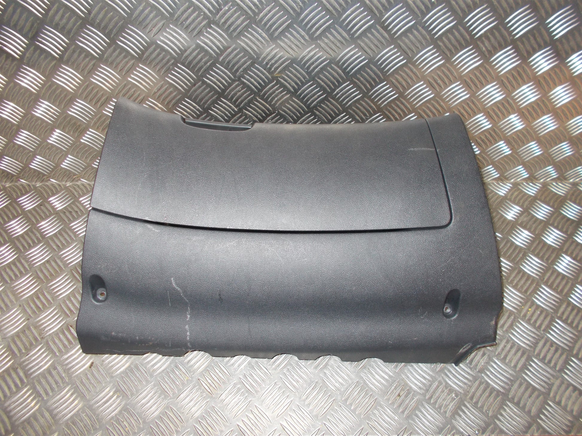 Skoda Octavia Handskerum Med OEM Nr. 1Z1857097L Fra Skoda Ophugger